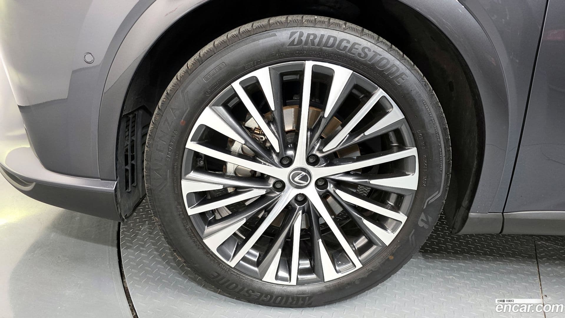 Main__Slider__Photo:RX Lexus 2024.4-4