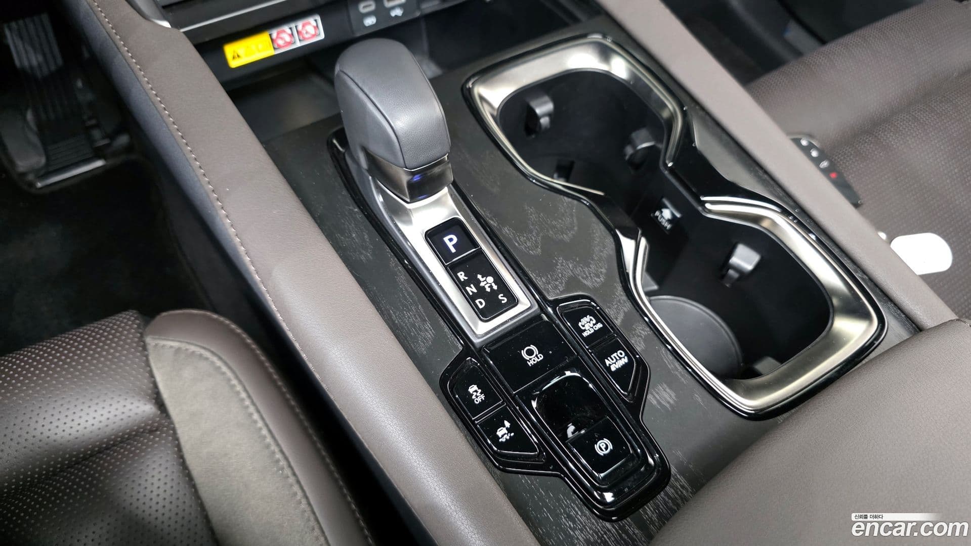 Main__Slider__Photo:RX Lexus 2024.4-8