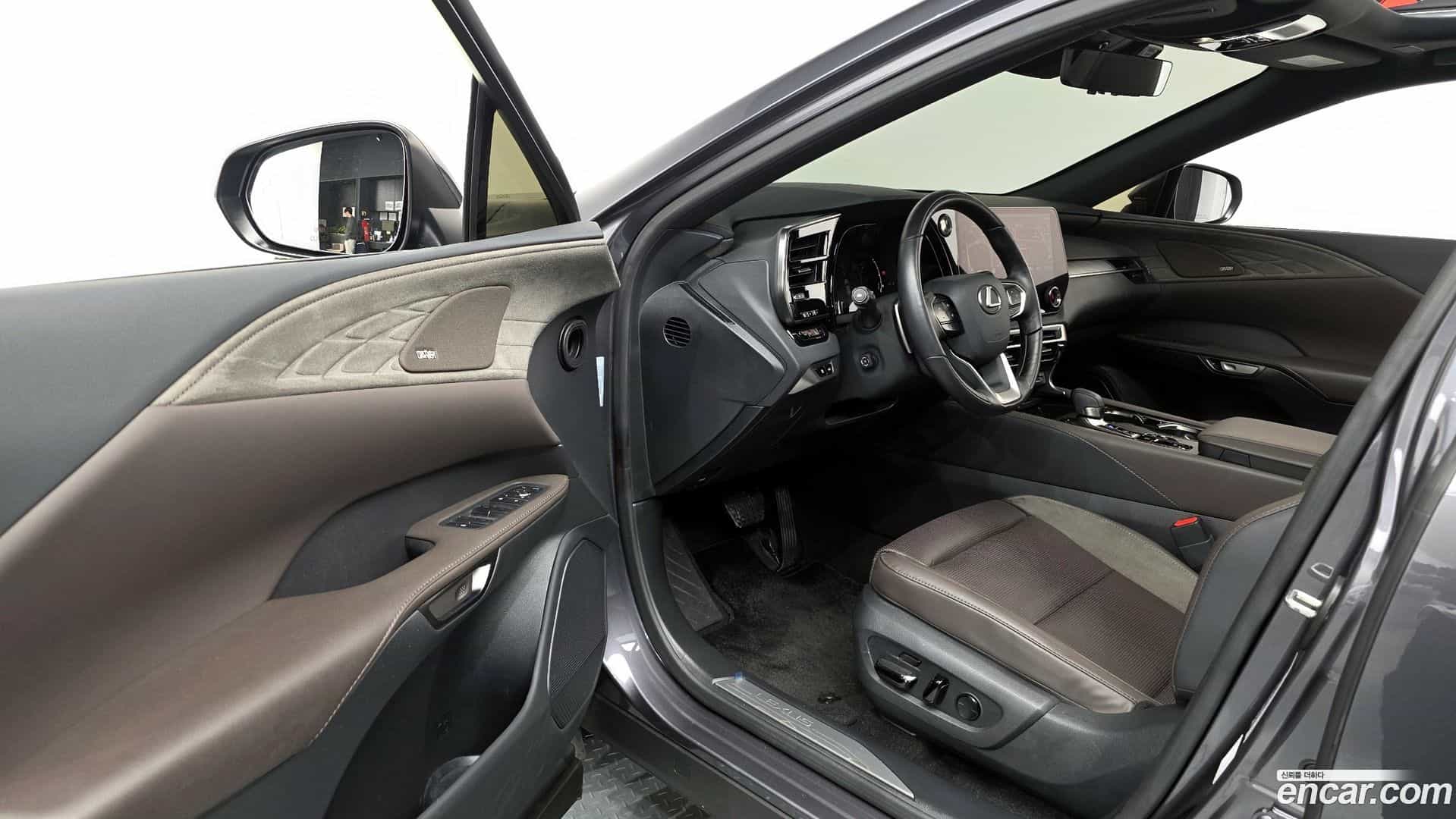 RX Lexus 2024.4-INNER-010
