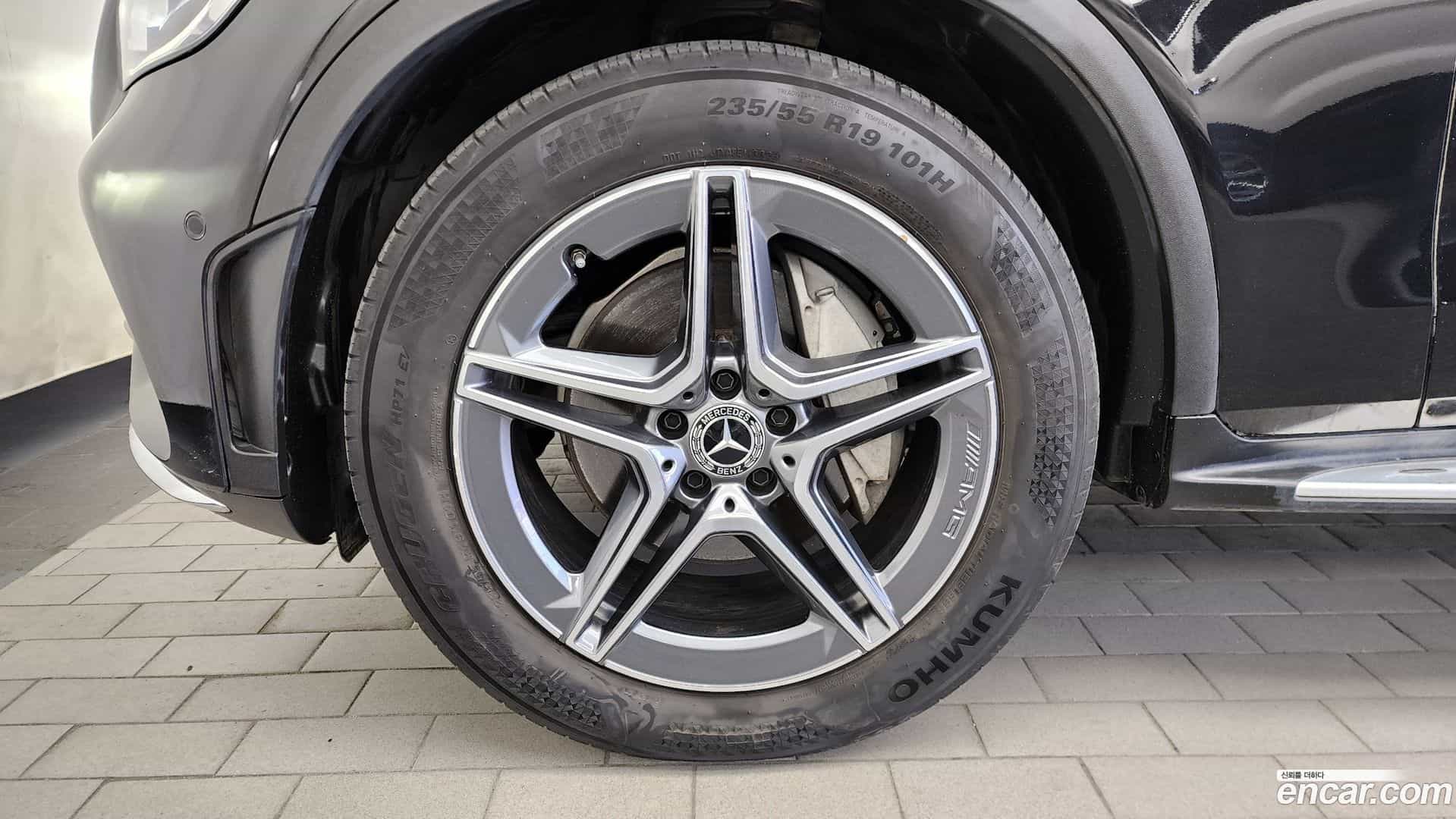 GLC-Class Mercedes-Benz 2021.2-OUTER-005