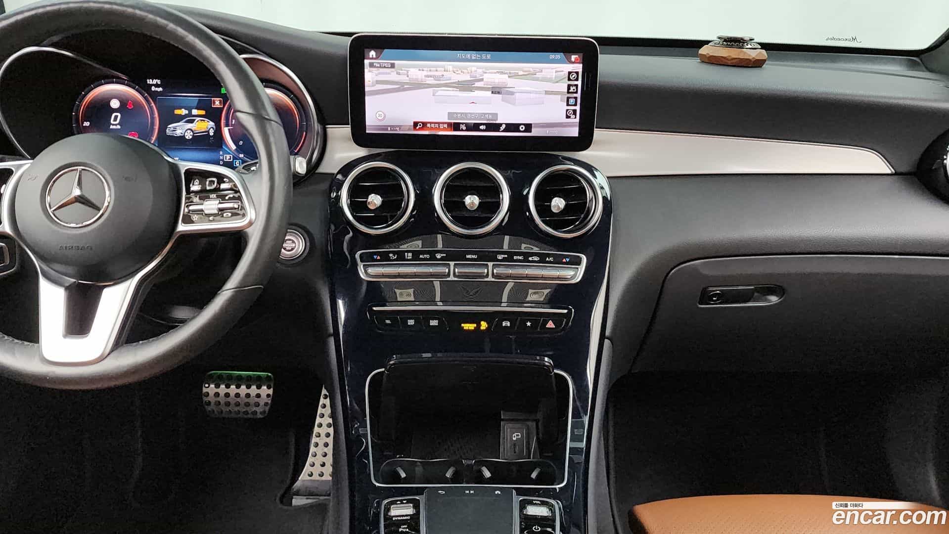 GLC-Class Mercedes-Benz 2021.2-OPTION-018