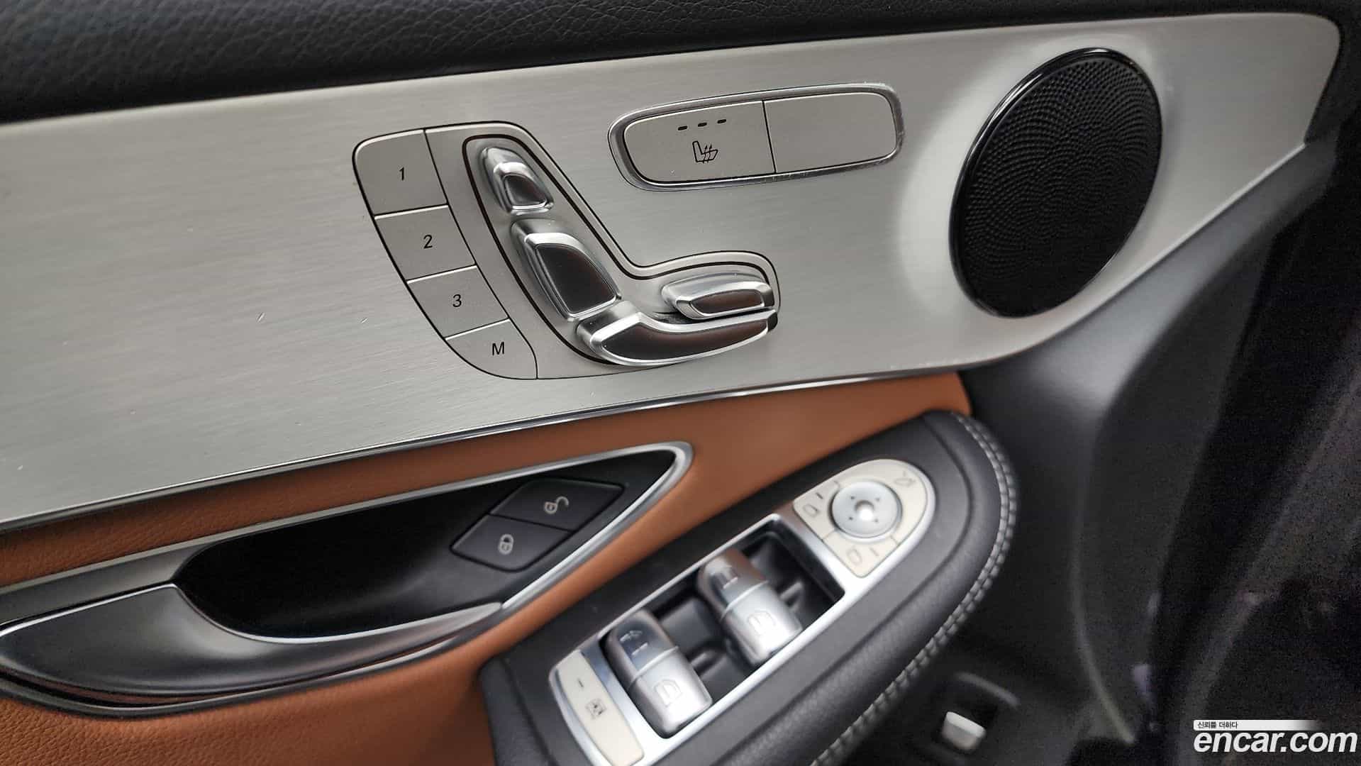 GLC-Class Mercedes-Benz 2021.2-OPTION-043