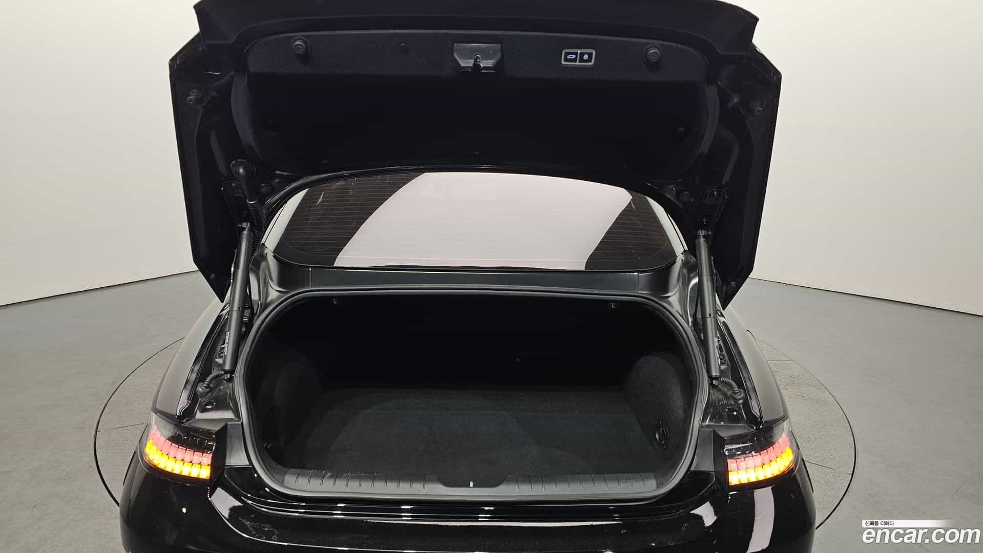 Ioniq6 Hyundai 2022.11-OPTION-044