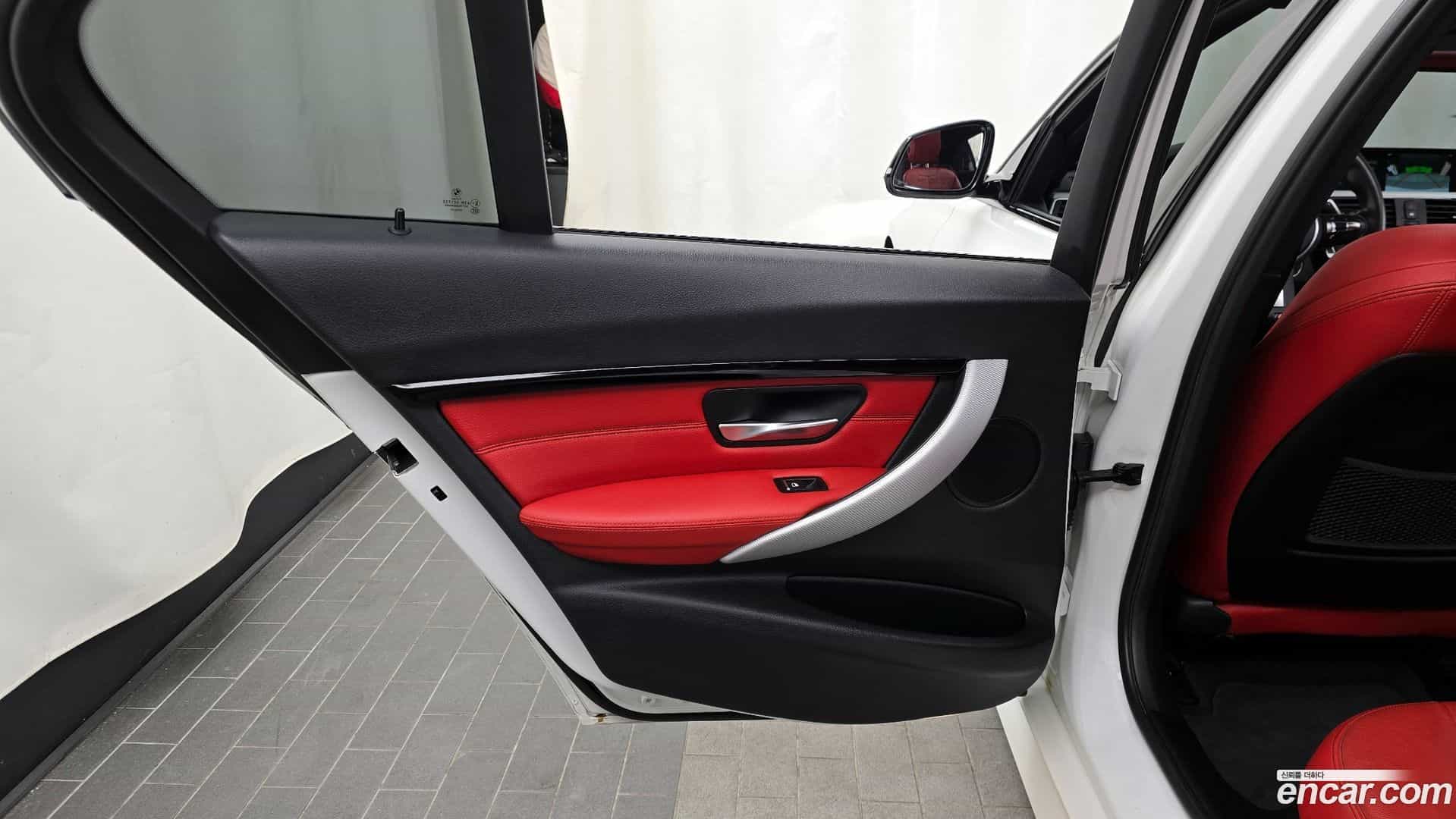 3-Series BMW 2017.9-INNER-035