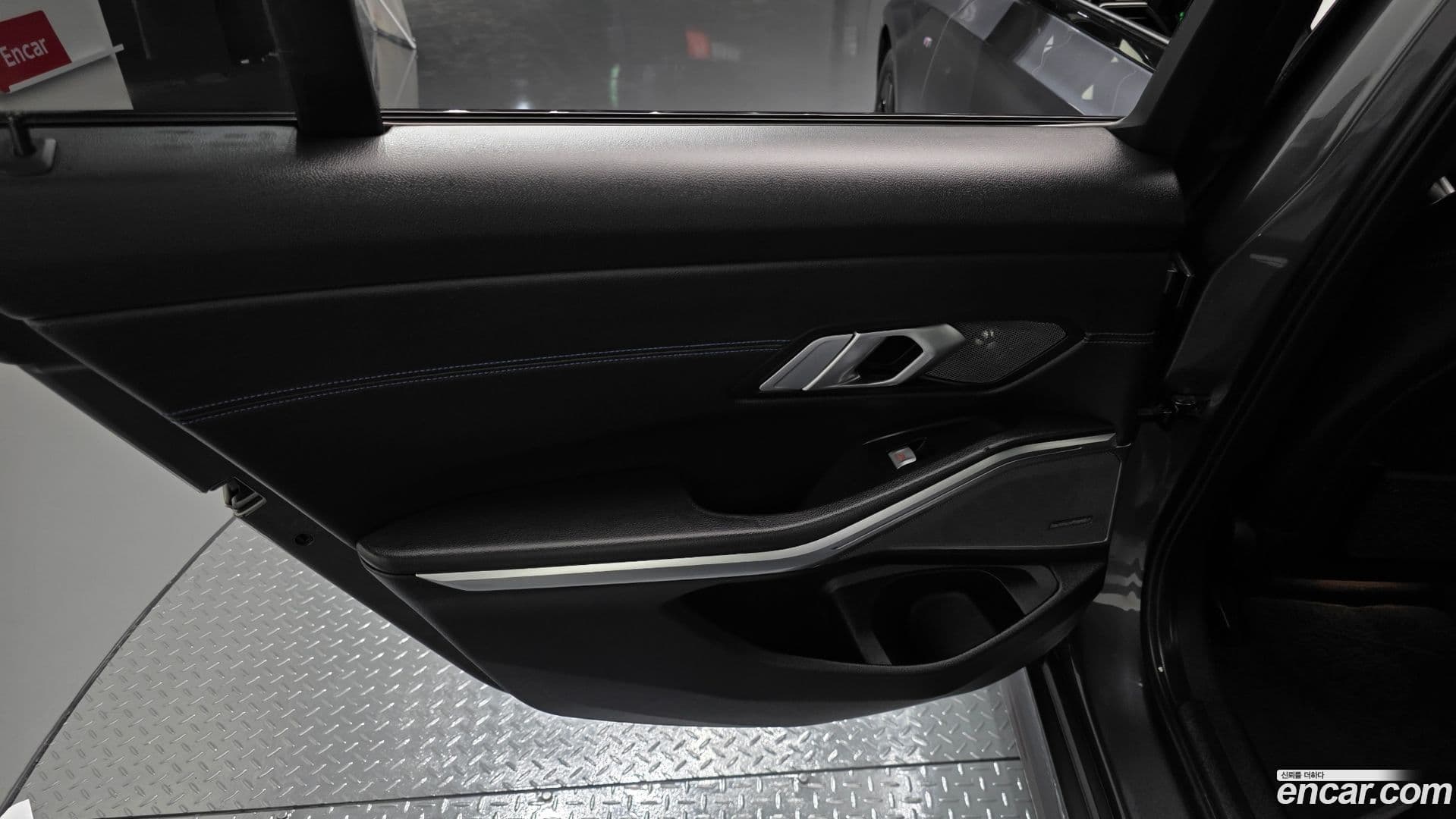Main__Slider__Photo:3-Series BMW 2021.3-25