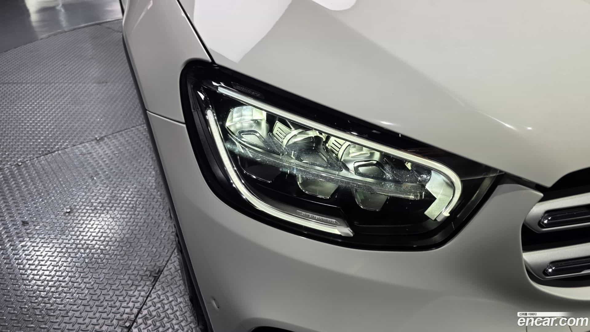 GLC-Class Mercedes-Benz 2020.3-OUTER-032