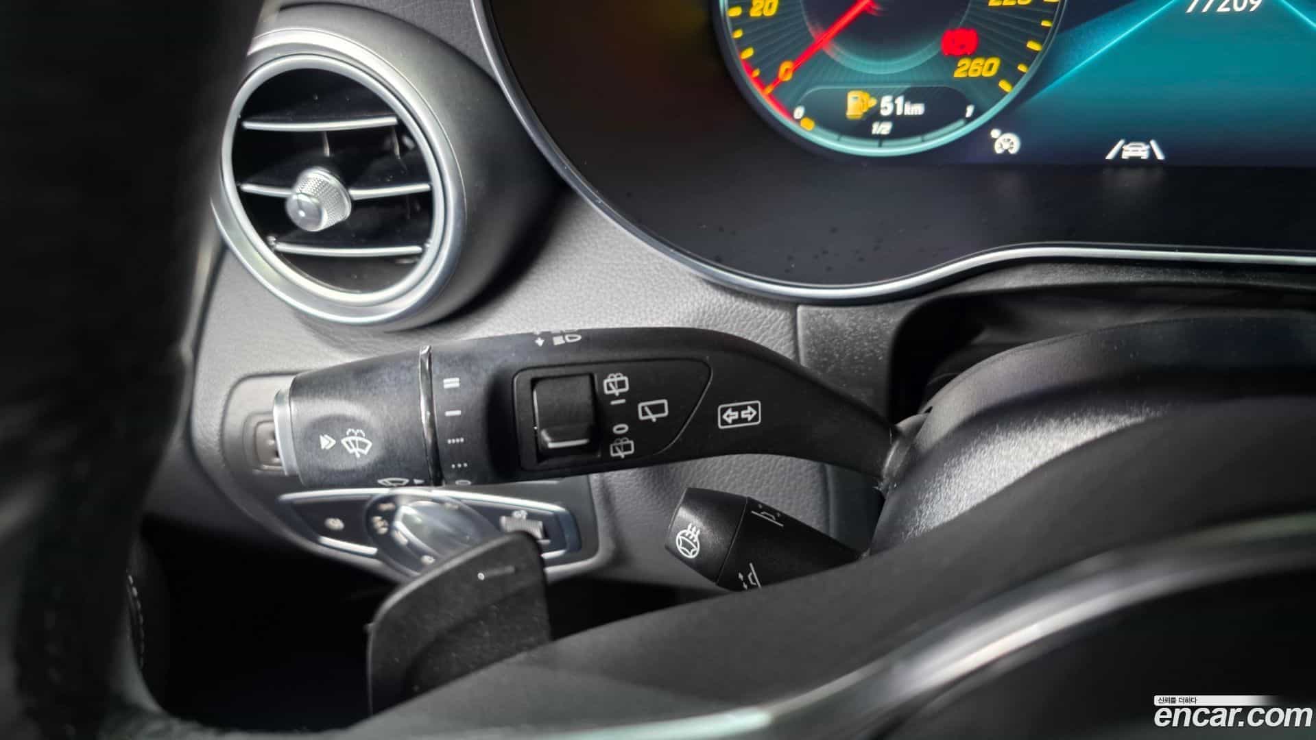 GLC-Class Mercedes-Benz 2020.3-OPTION-047