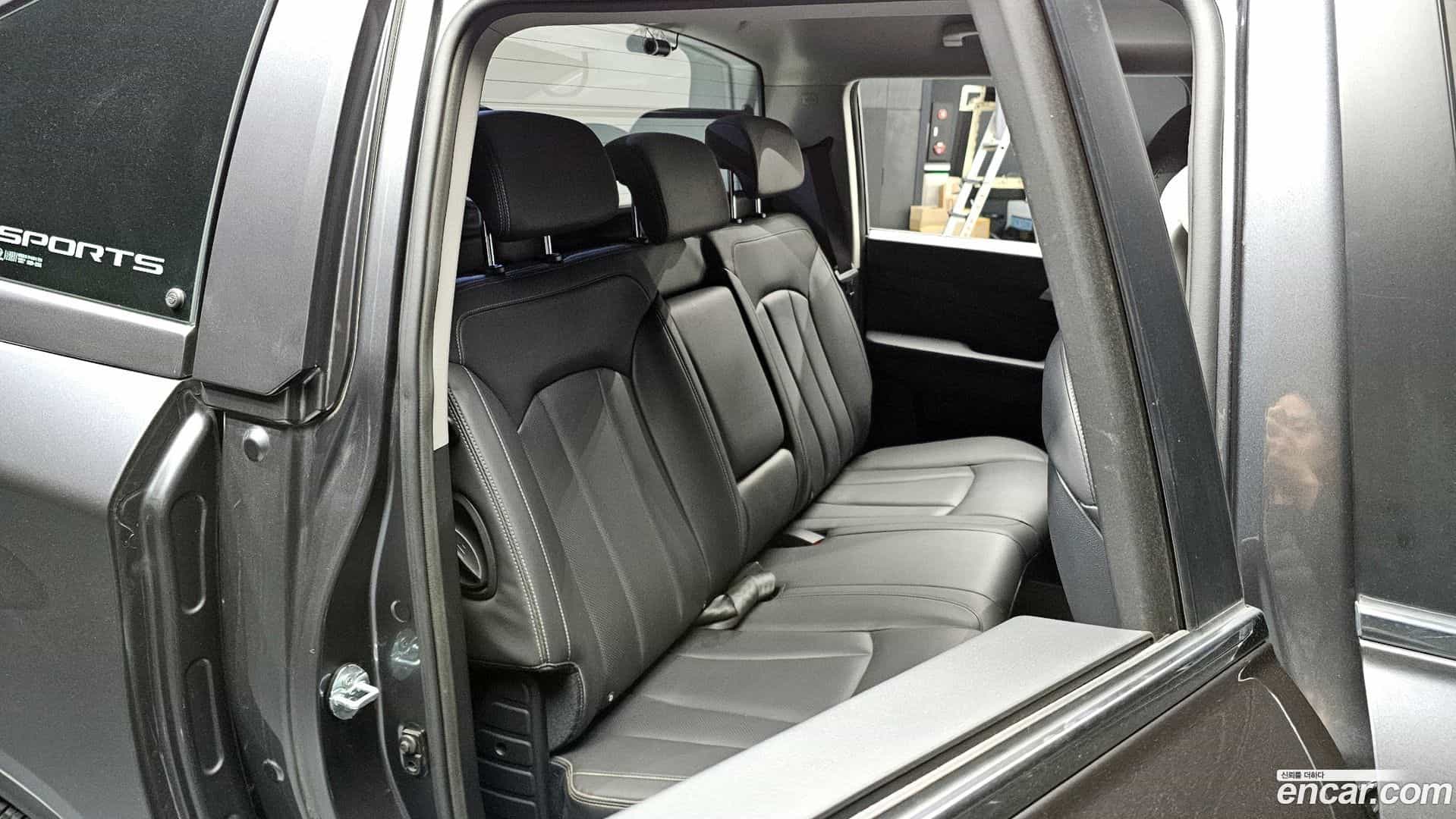 Rexton KG Mobility 2018.11-INNER-036