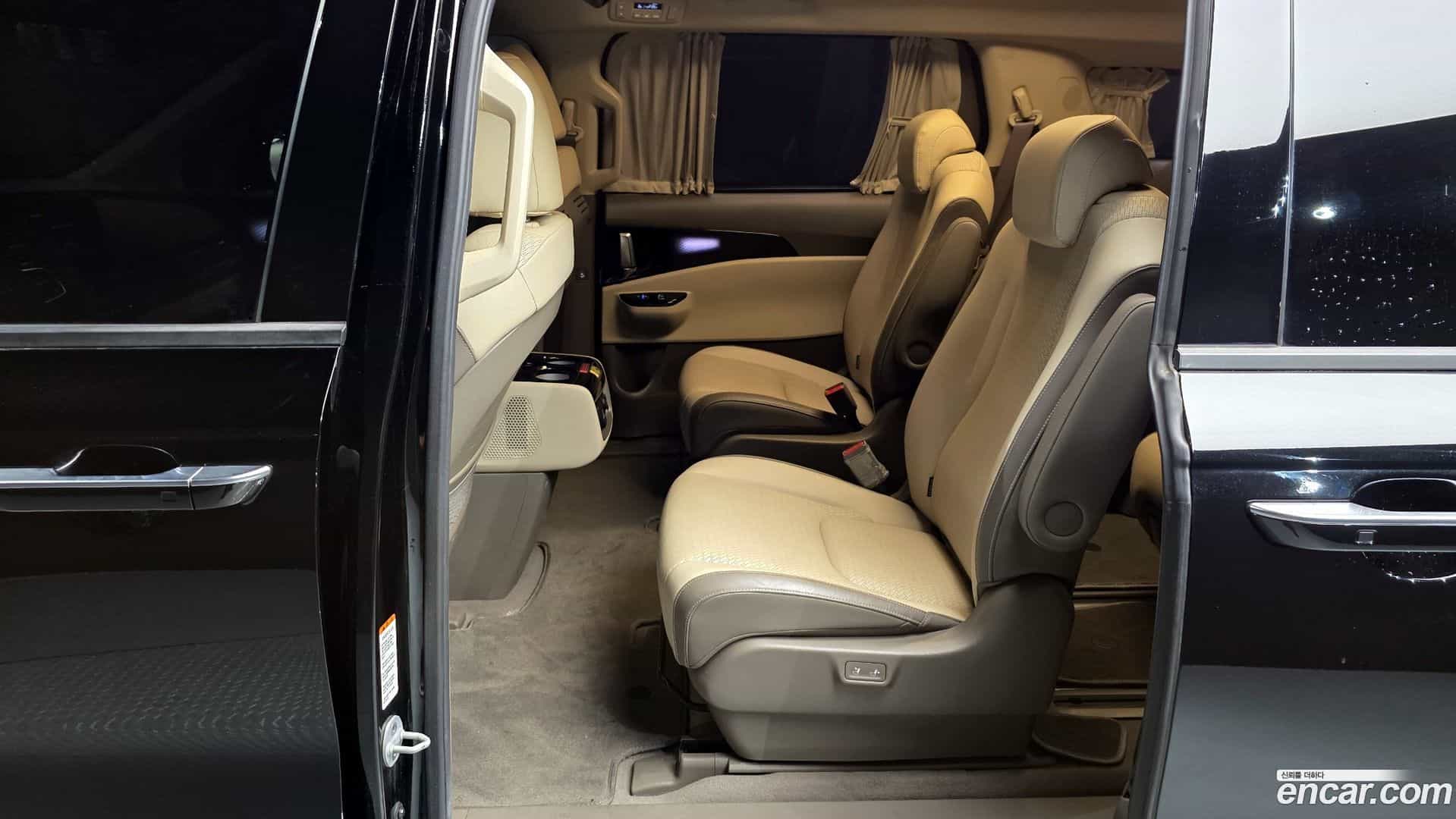 Canival Kia 2023.2-INNER-036
