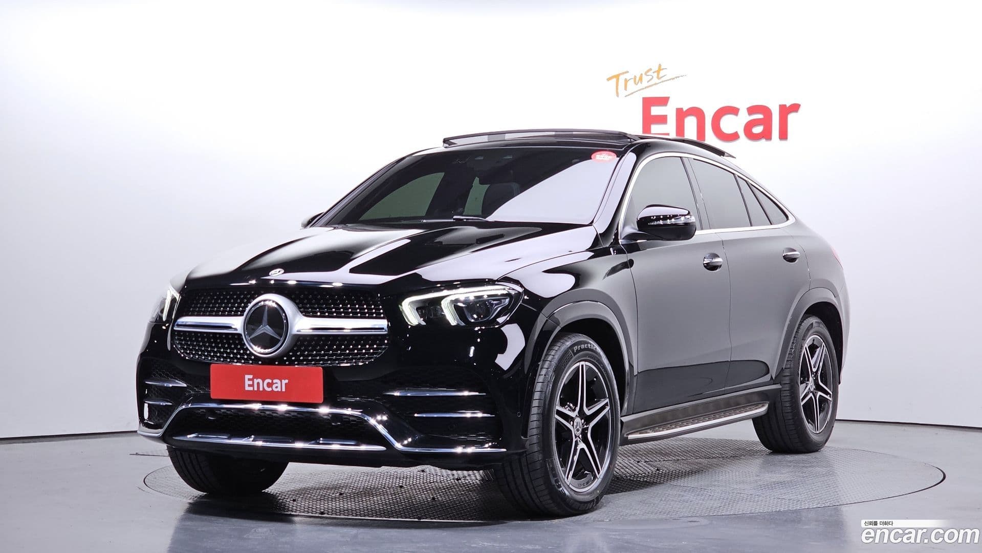 Main__Slider__Photo:GLE-Class Mercedes-Benz 2021.3-0