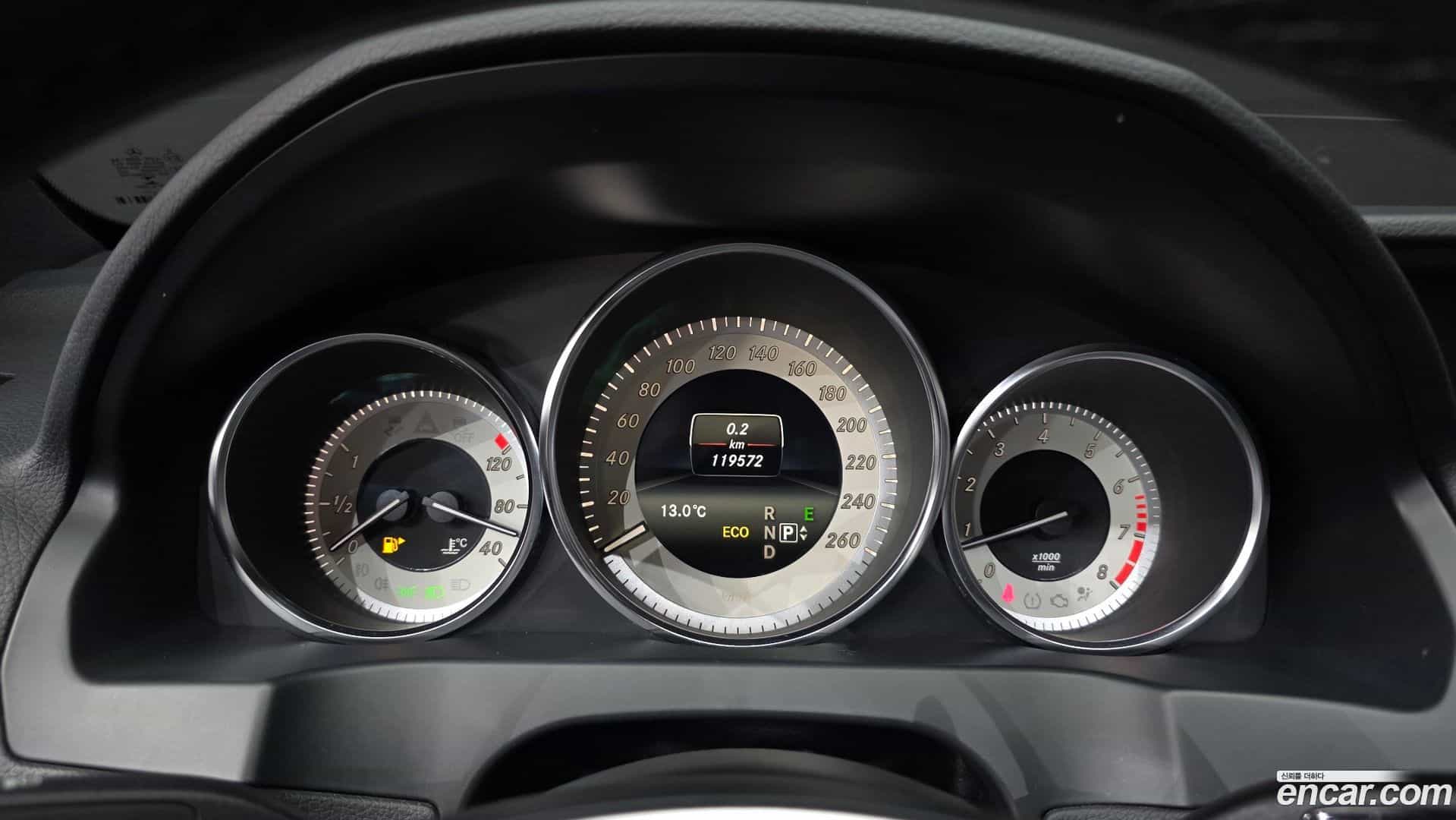 E-Class Mercedes-Benz 2014.7-INNER-008