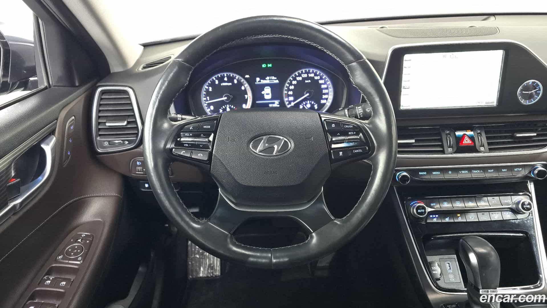 Grandeur Hyundai 2017.7-OPTION-017