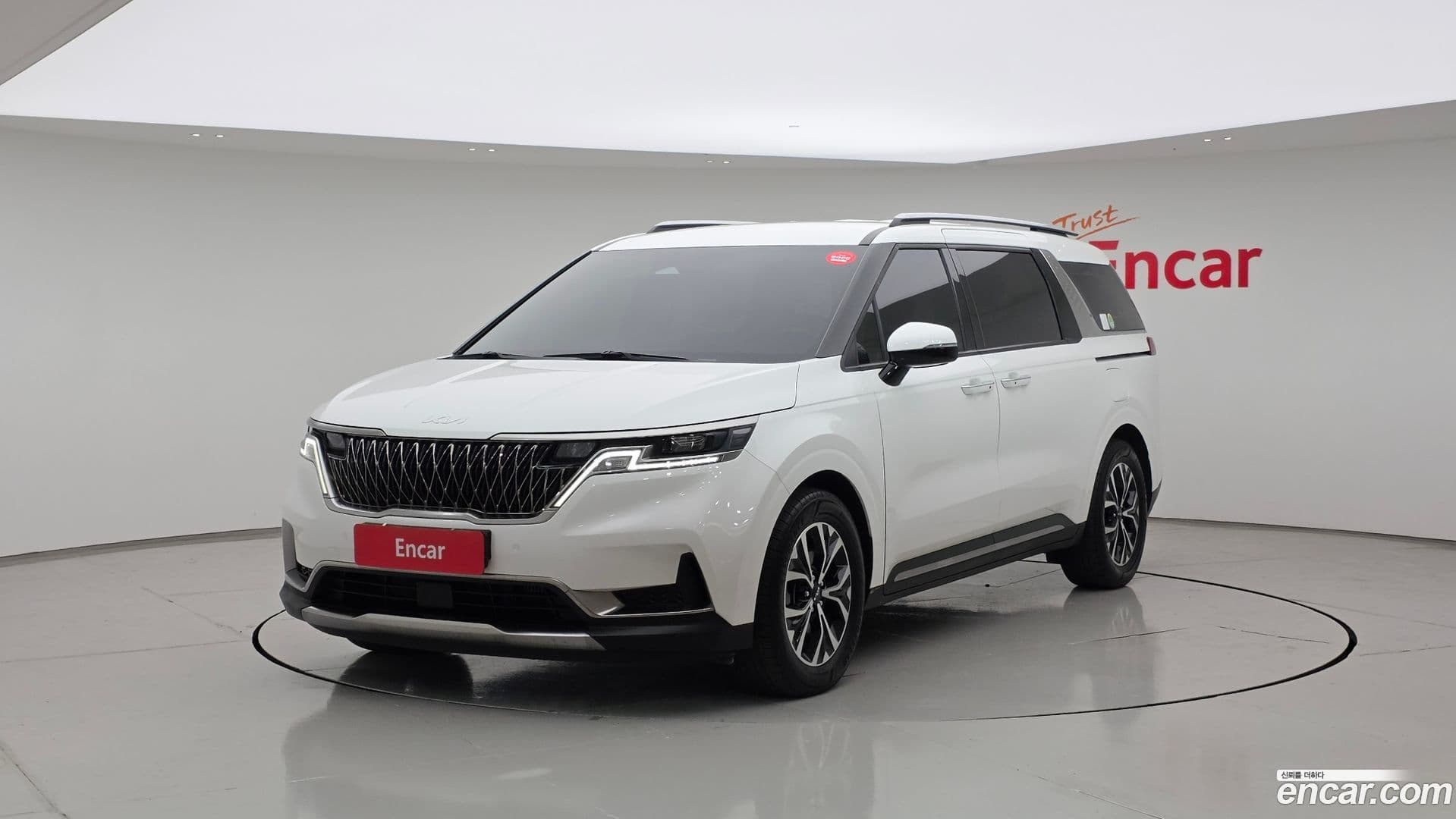 Main__Slider__Photo:Canival Kia 2022.7-0