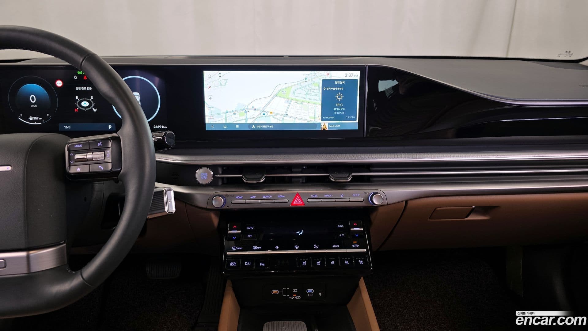 Main__Slider__Photo:Grandeur Hyundai 2023.3-12