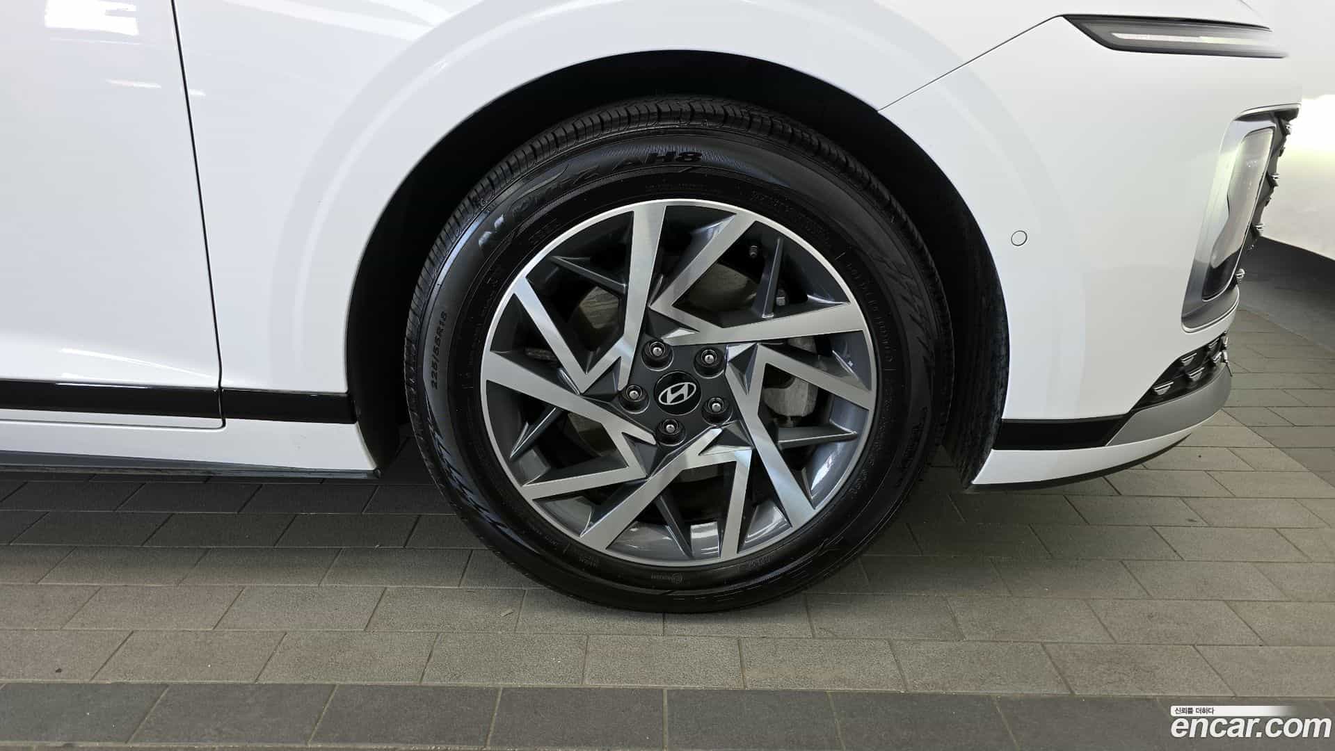 Grandeur Hyundai 2023.3-OUTER-031