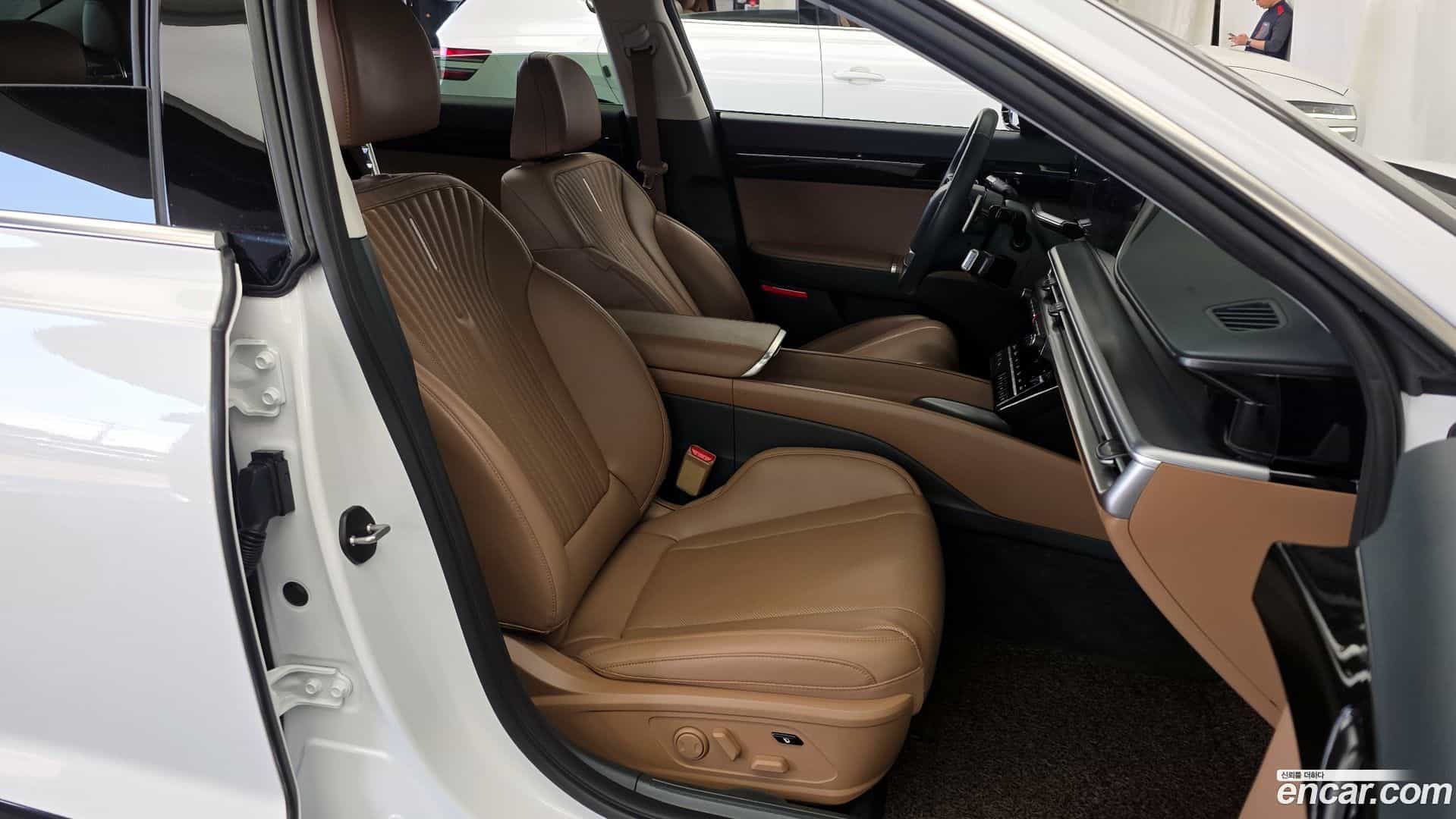 Grandeur Hyundai 2023.3-INNER-036