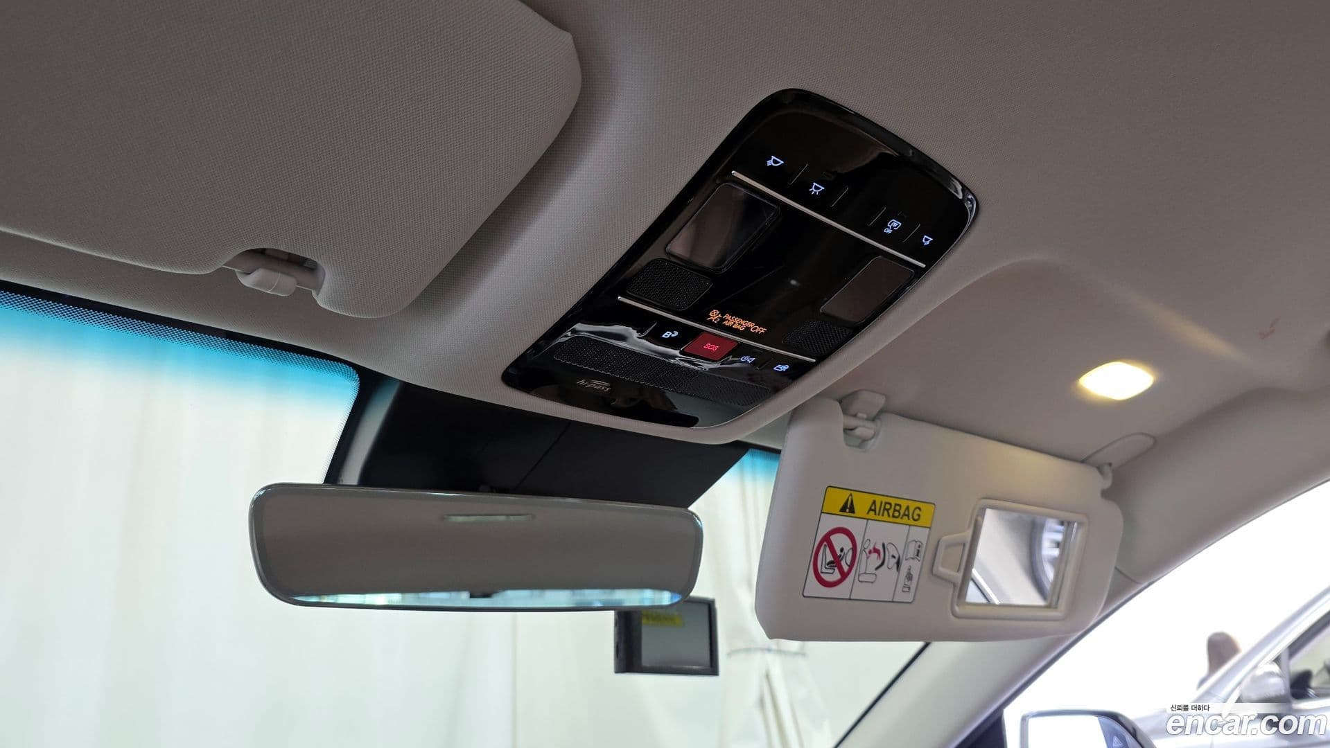 Main__Slider__Photo:Grandeur Hyundai 2023.3-28