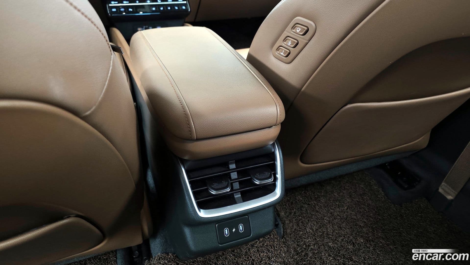 Main__Slider__Photo:Grandeur Hyundai 2023.3-29