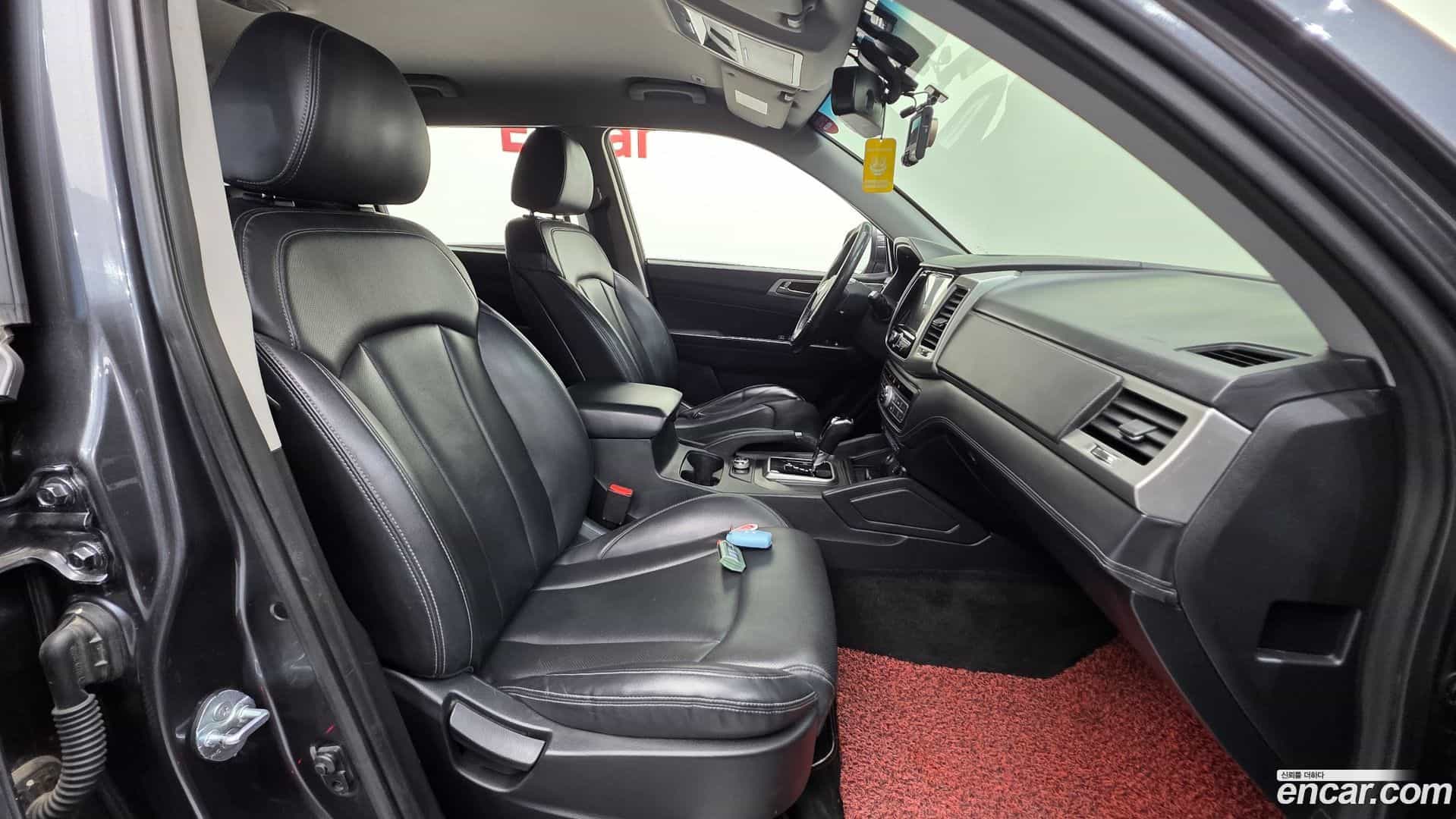 Rexton KG Mobility 2018.9-INNER-010