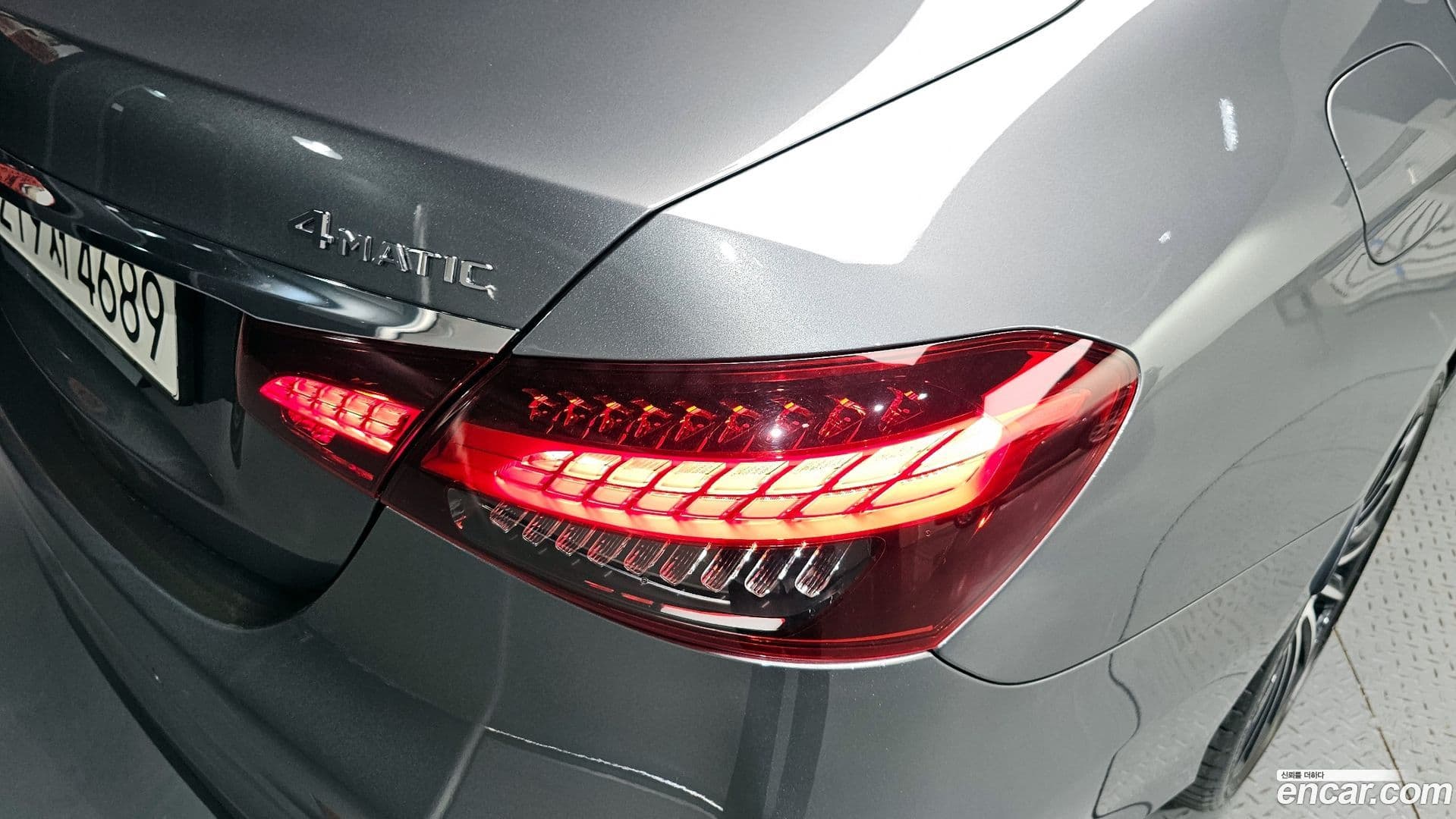 Main__Slider__Photo:E-Class Mercedes-Benz 2023.3-22