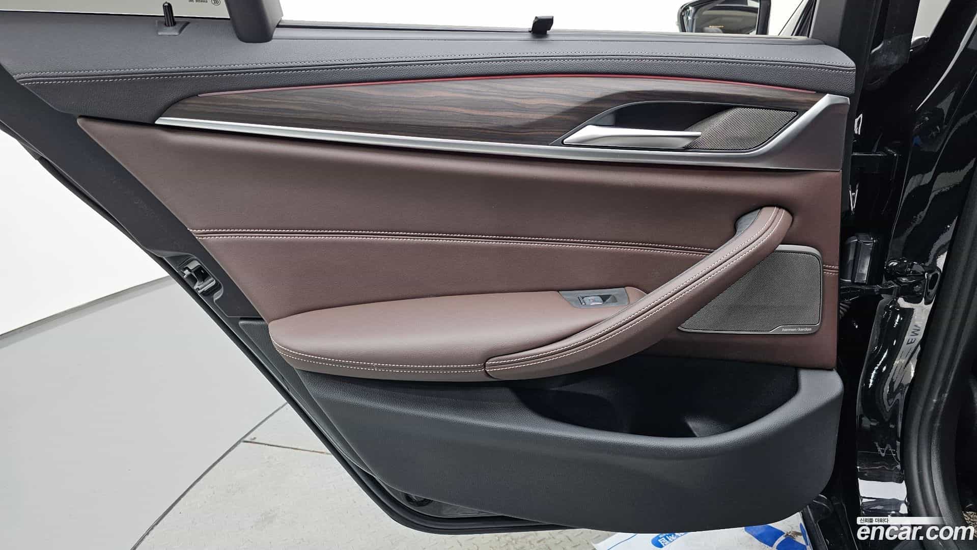 5-Series BMW 2022.0-INNER-035