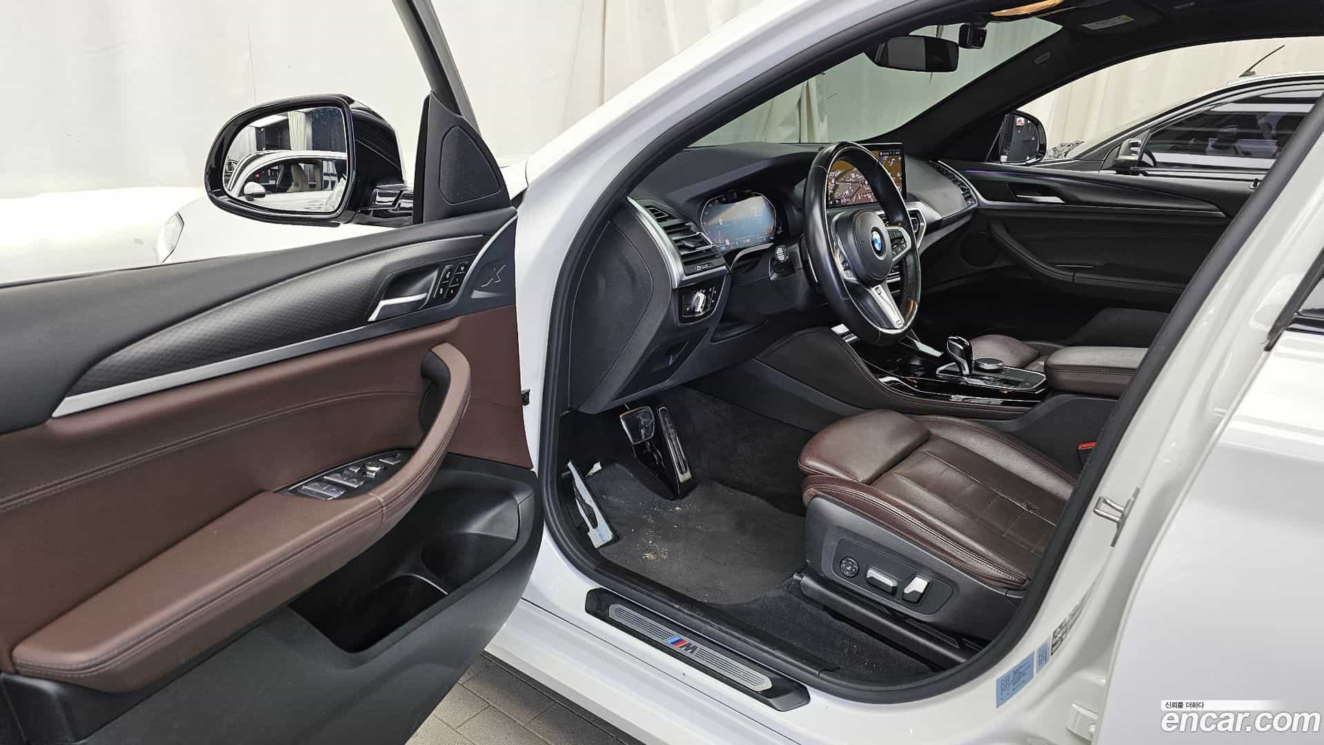 X4 BMW 2021.11-INNER-010