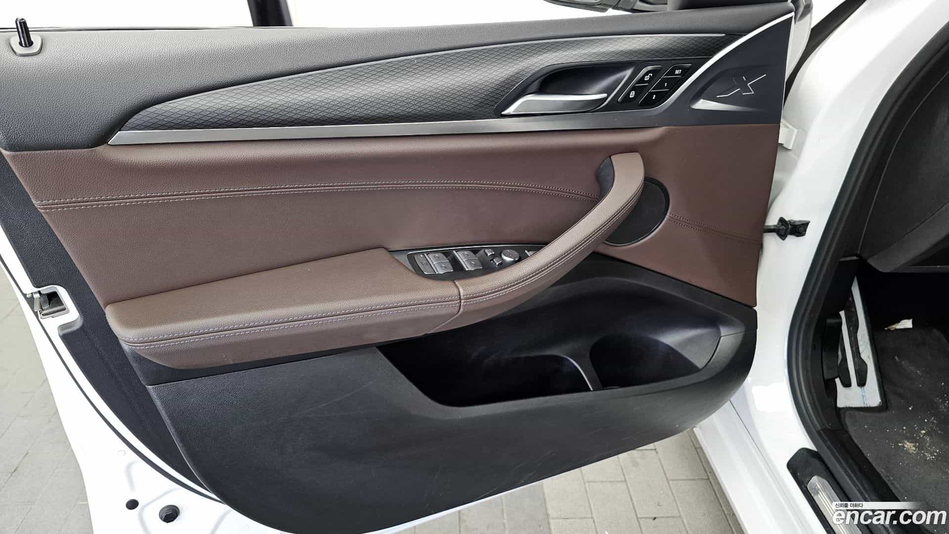 X4 BMW 2021.11-INNER-034