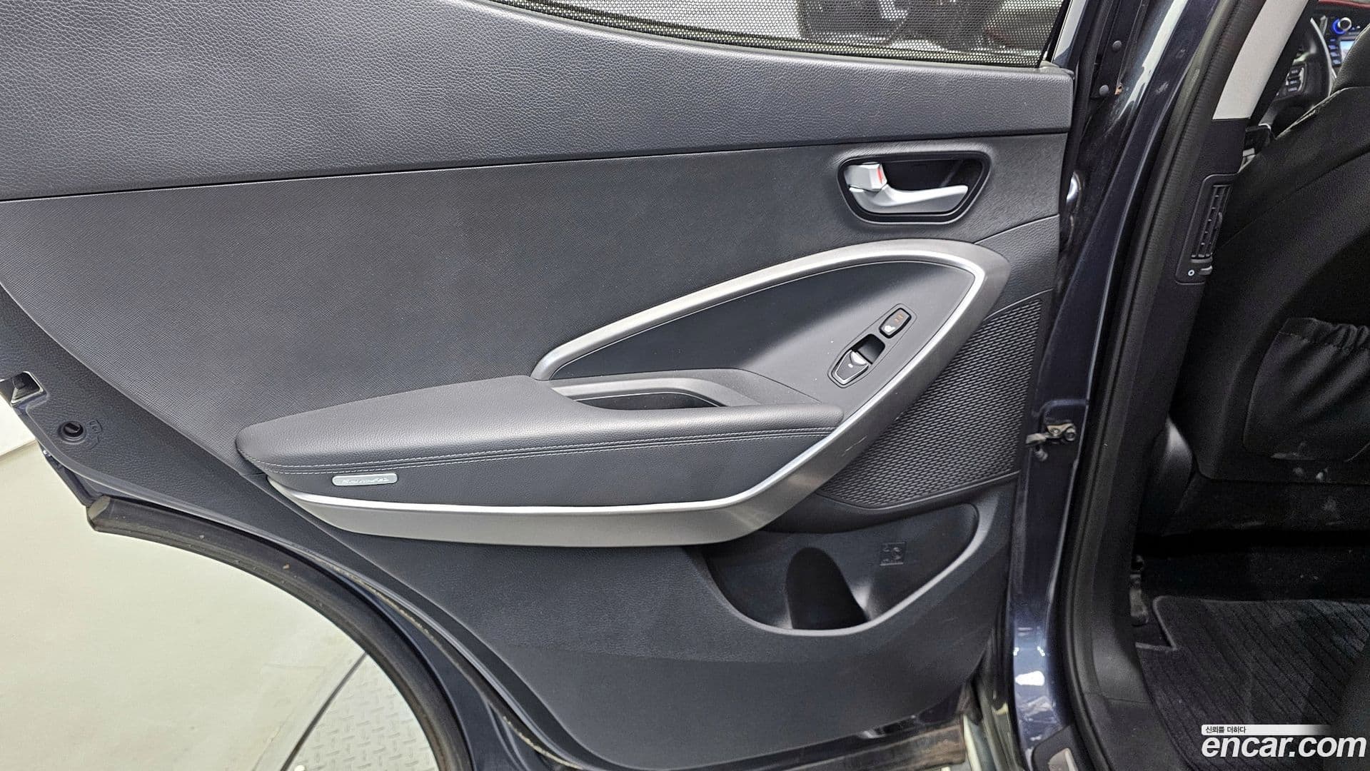 Main__Slider__Photo:Santafe Hyundai 2015.5-24