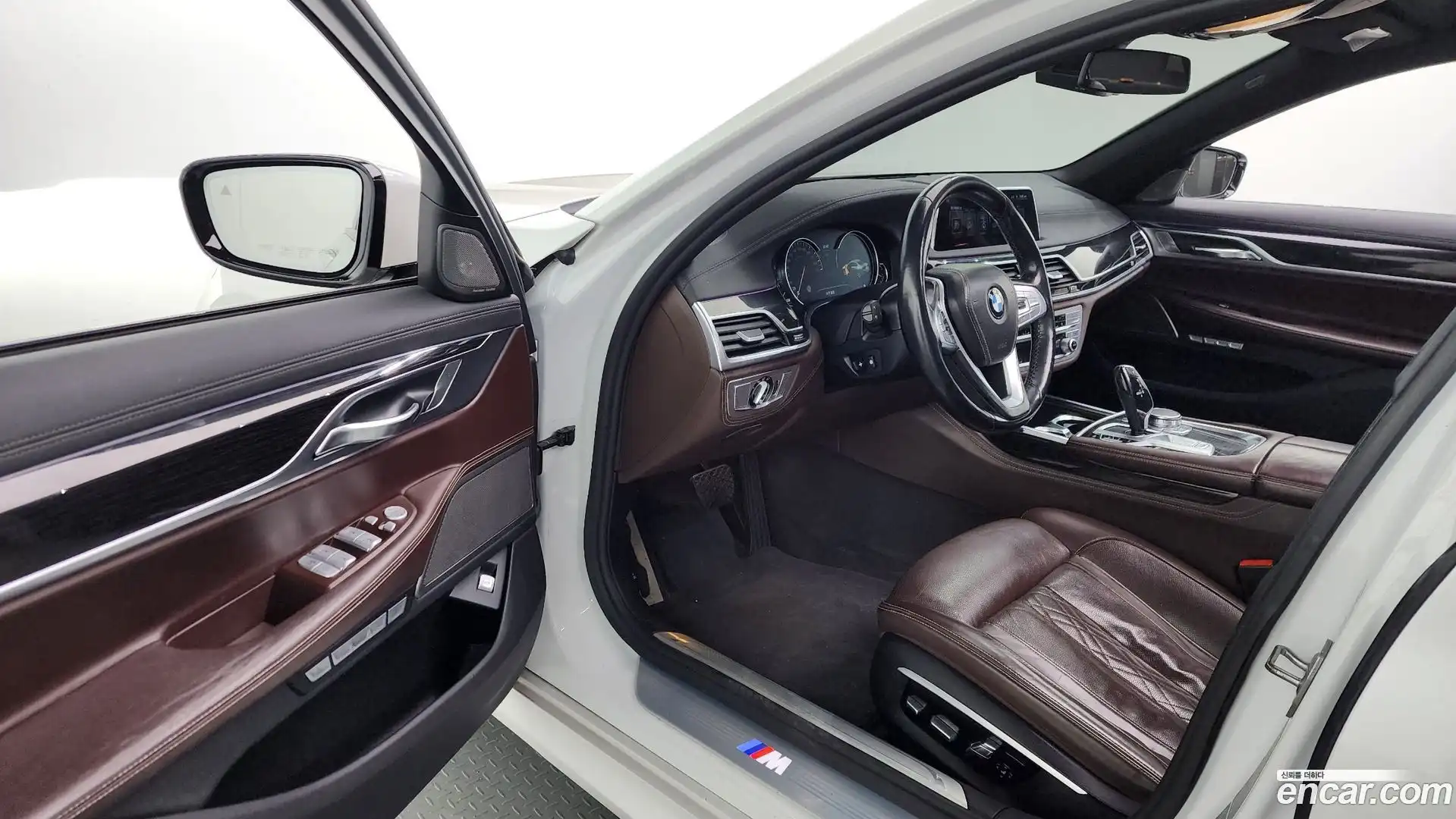 7-Series BMW 2016.7-INNER-010
