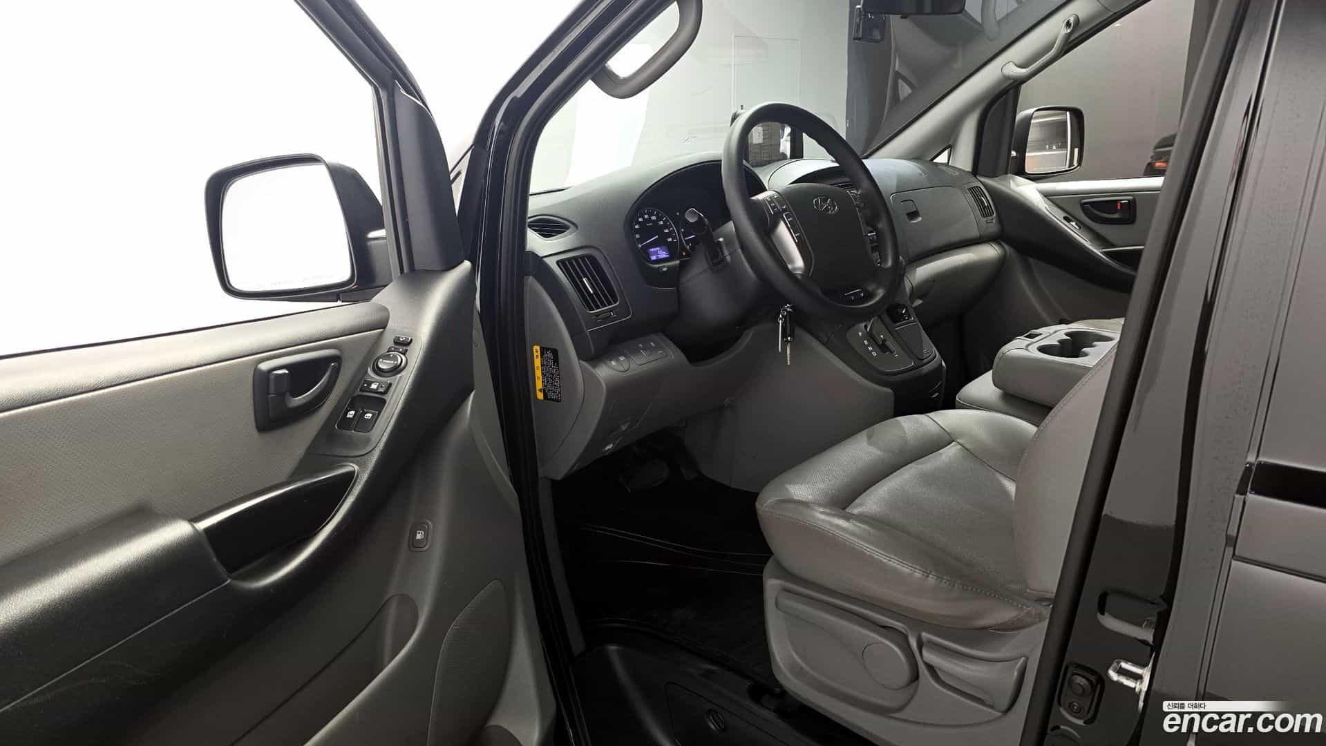 Starex Hyundai 2019.8-INNER-010