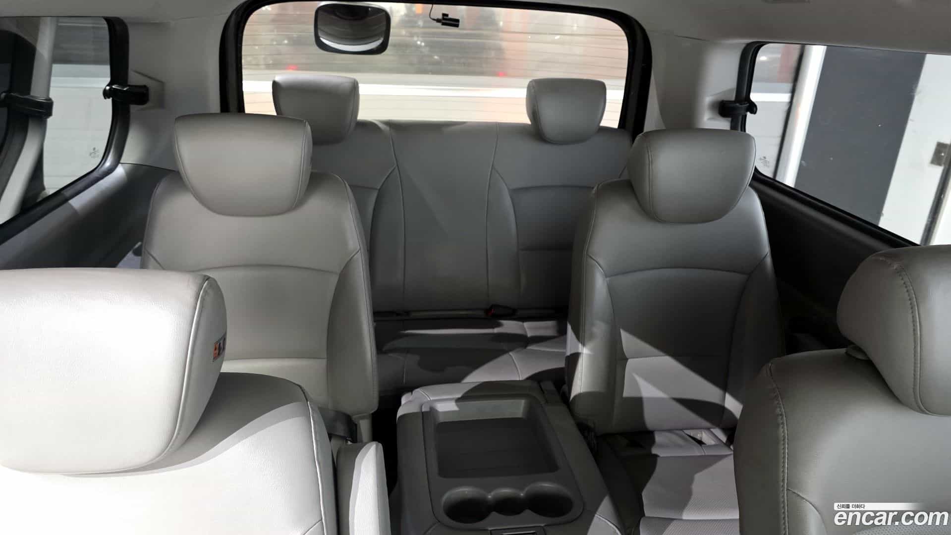Starex Hyundai 2019.8-OPTION-017