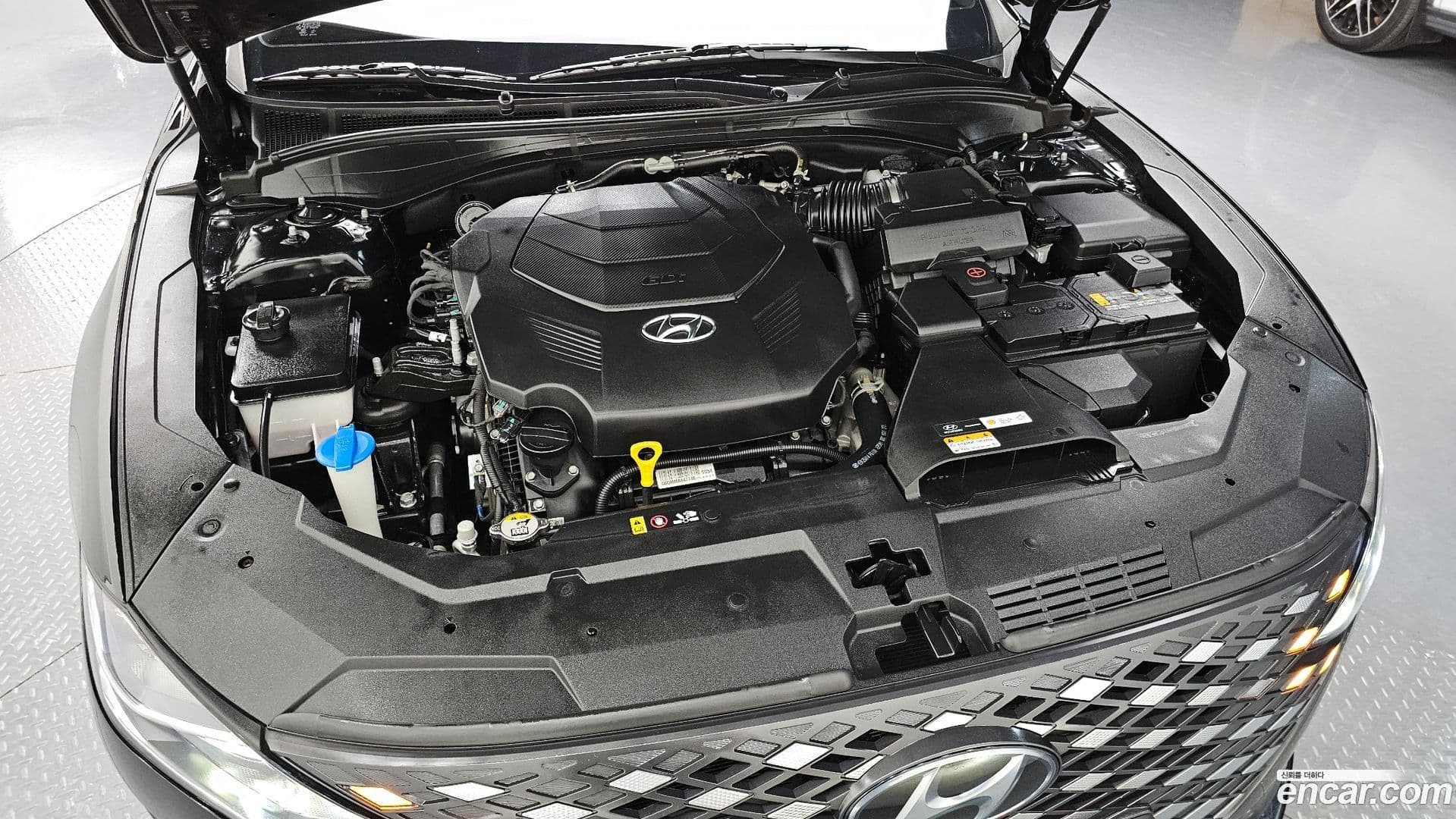 Main__Slider__Photo:Grandeur Hyundai 2021.4-5