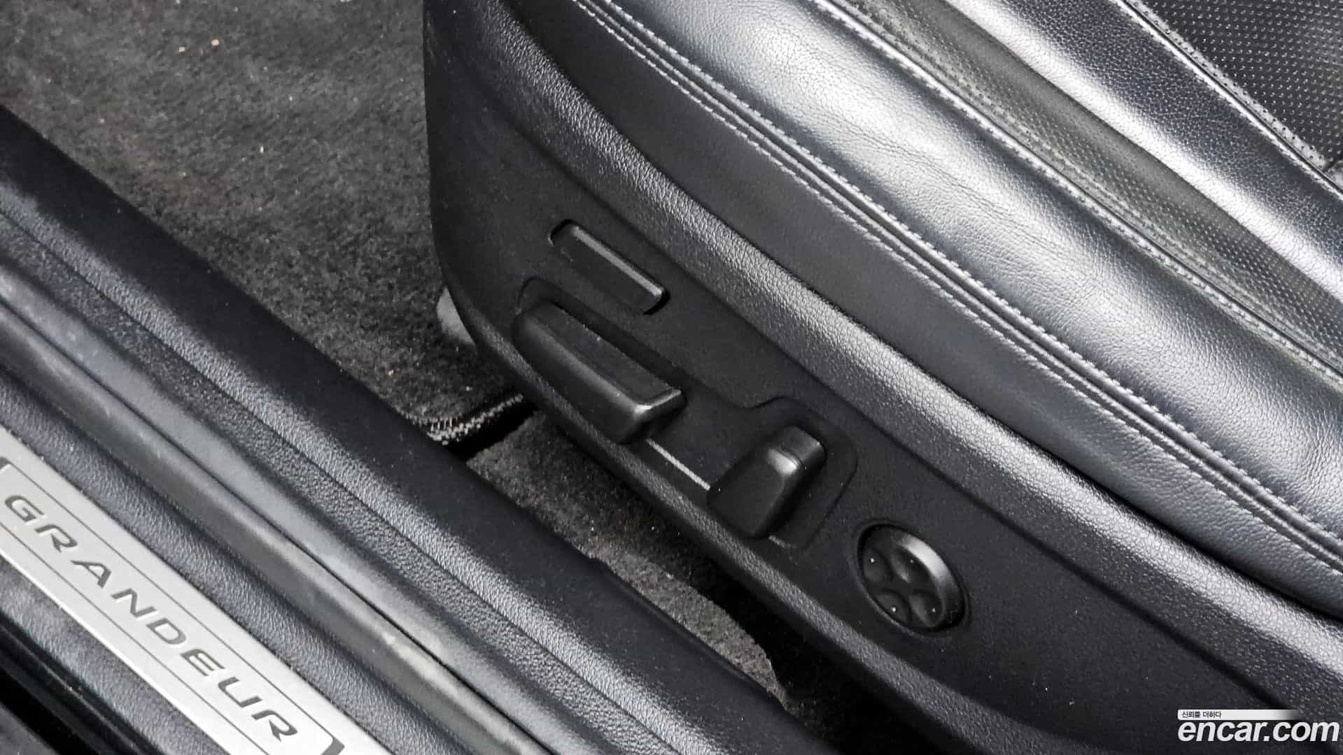 Grandeur Hyundai 2021.4-OPTION-042