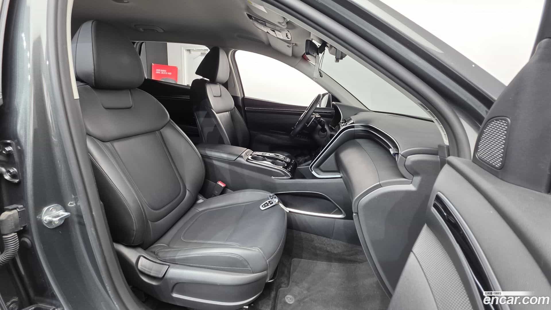 Tucson Hyundai 2021.1-INNER-010