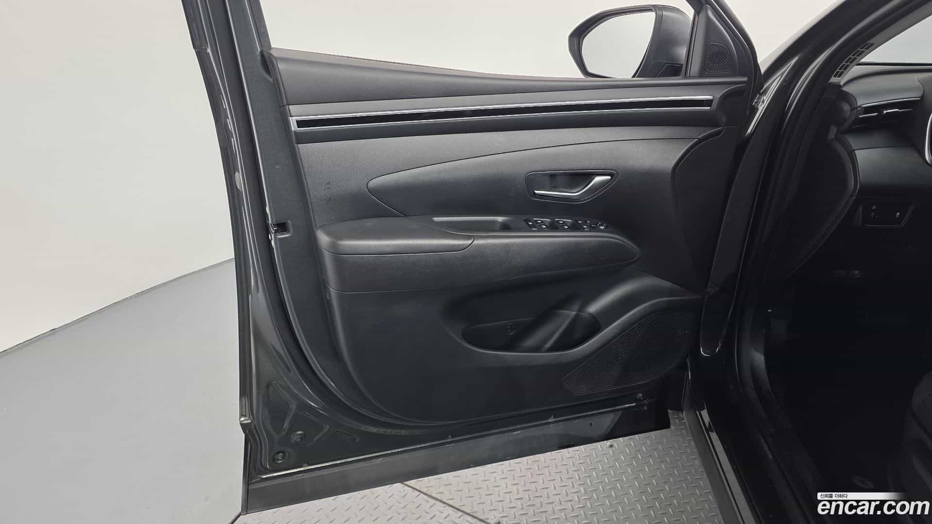 Tucson Hyundai 2021.1-INNER-035