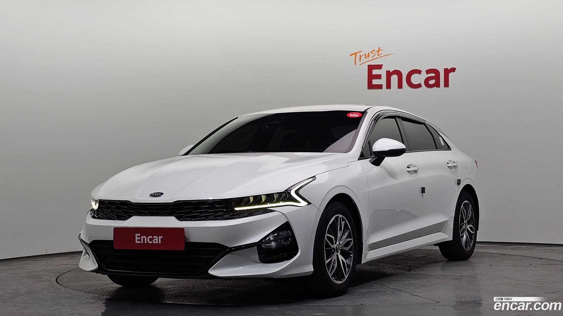 Main__Slider__Photo:K5 Kia 2021.3-0