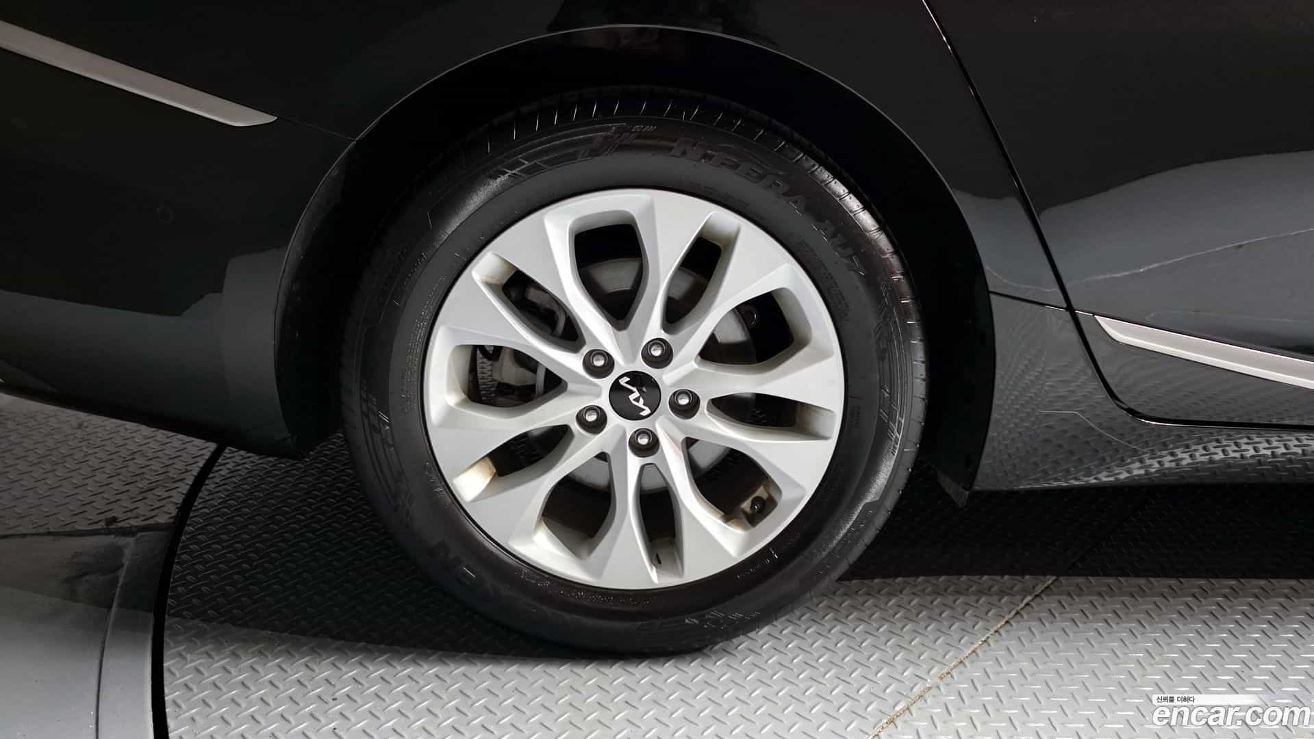 K8 Kia 2023.1-OPTION-024