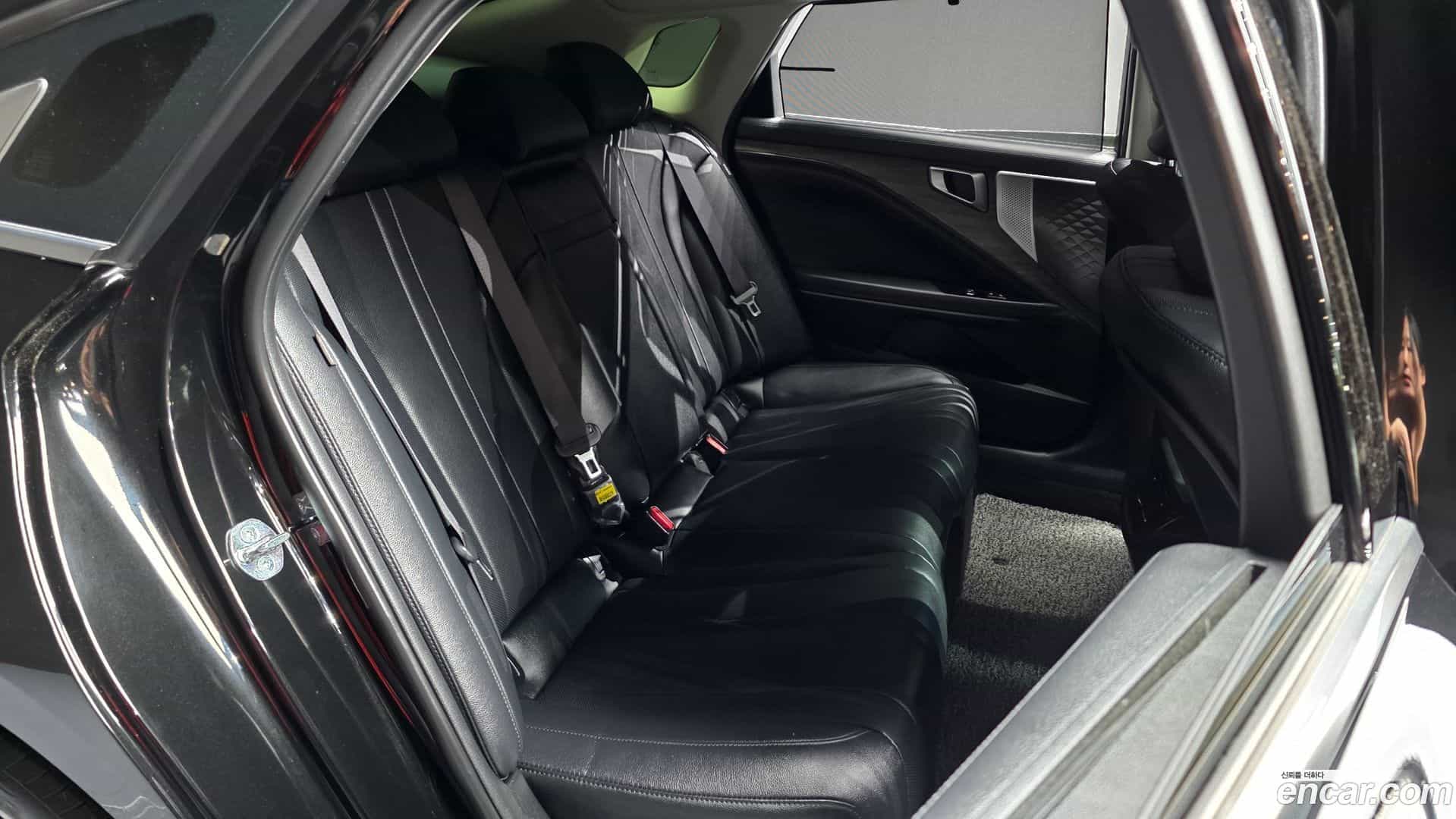 K8 Kia 2023.1-INNER-036