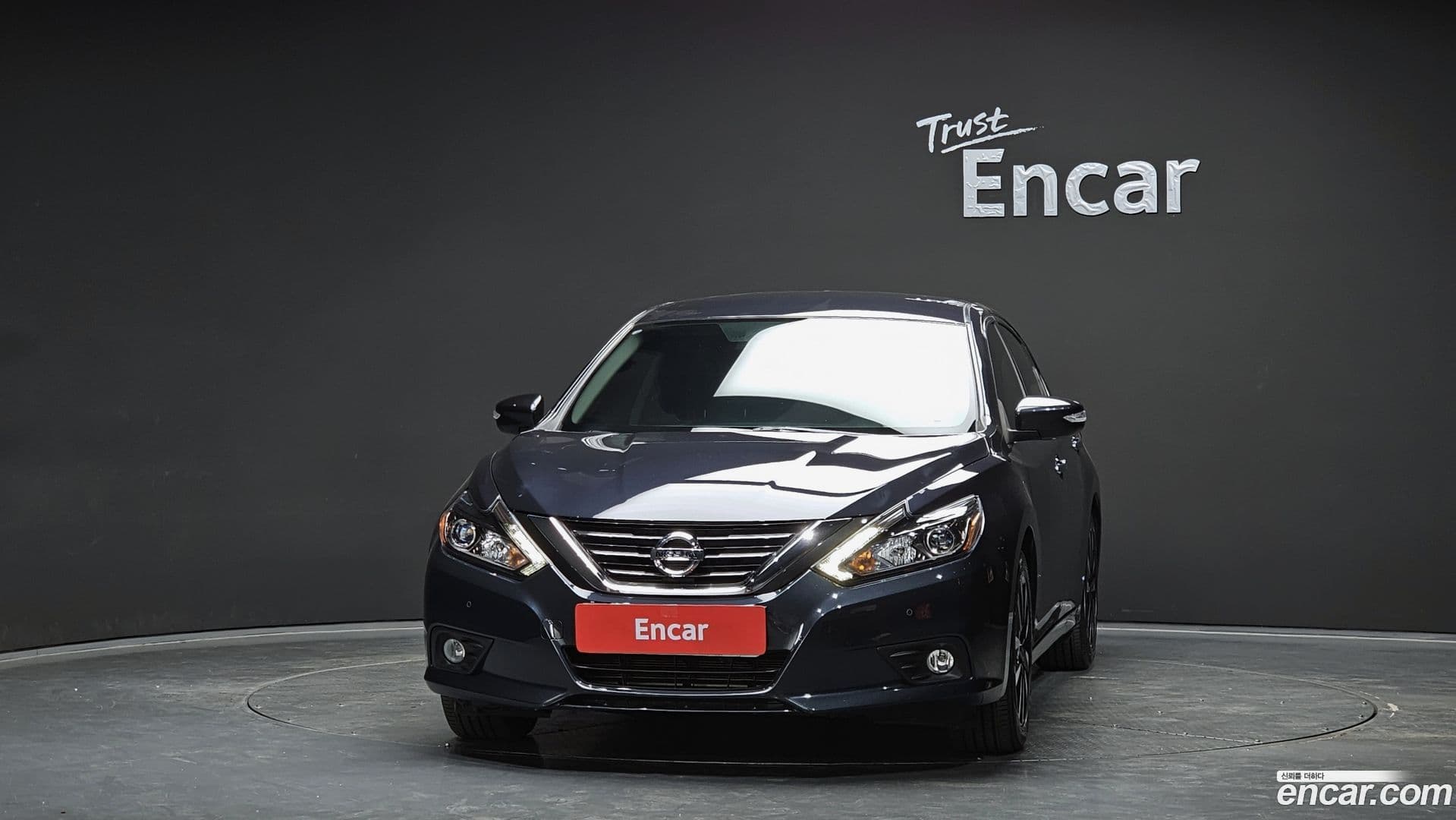 Main__Slider__Photo:Altima Nissan 2017.10-2