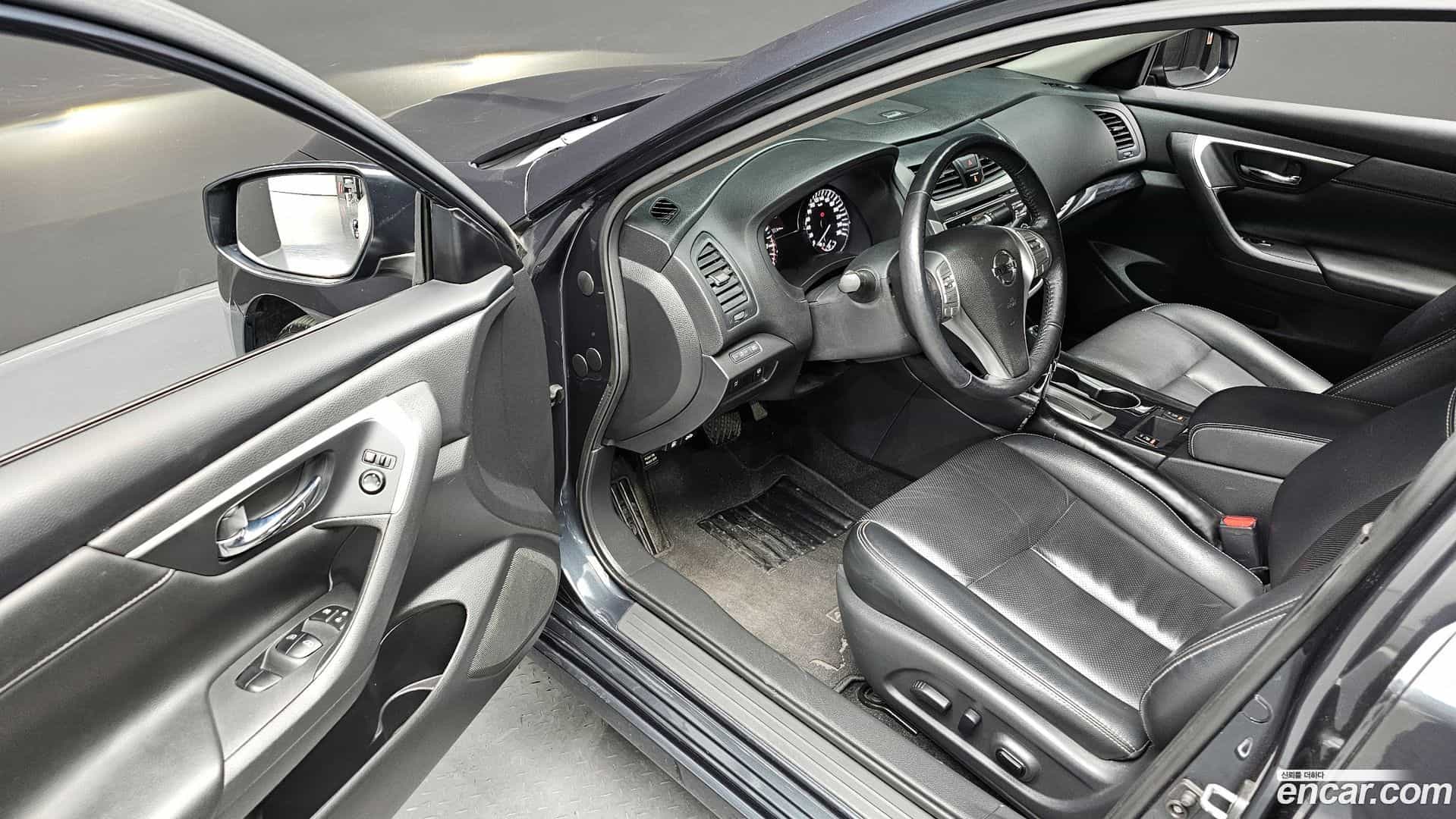 Altima Nissan 2017.10-OPTION-016