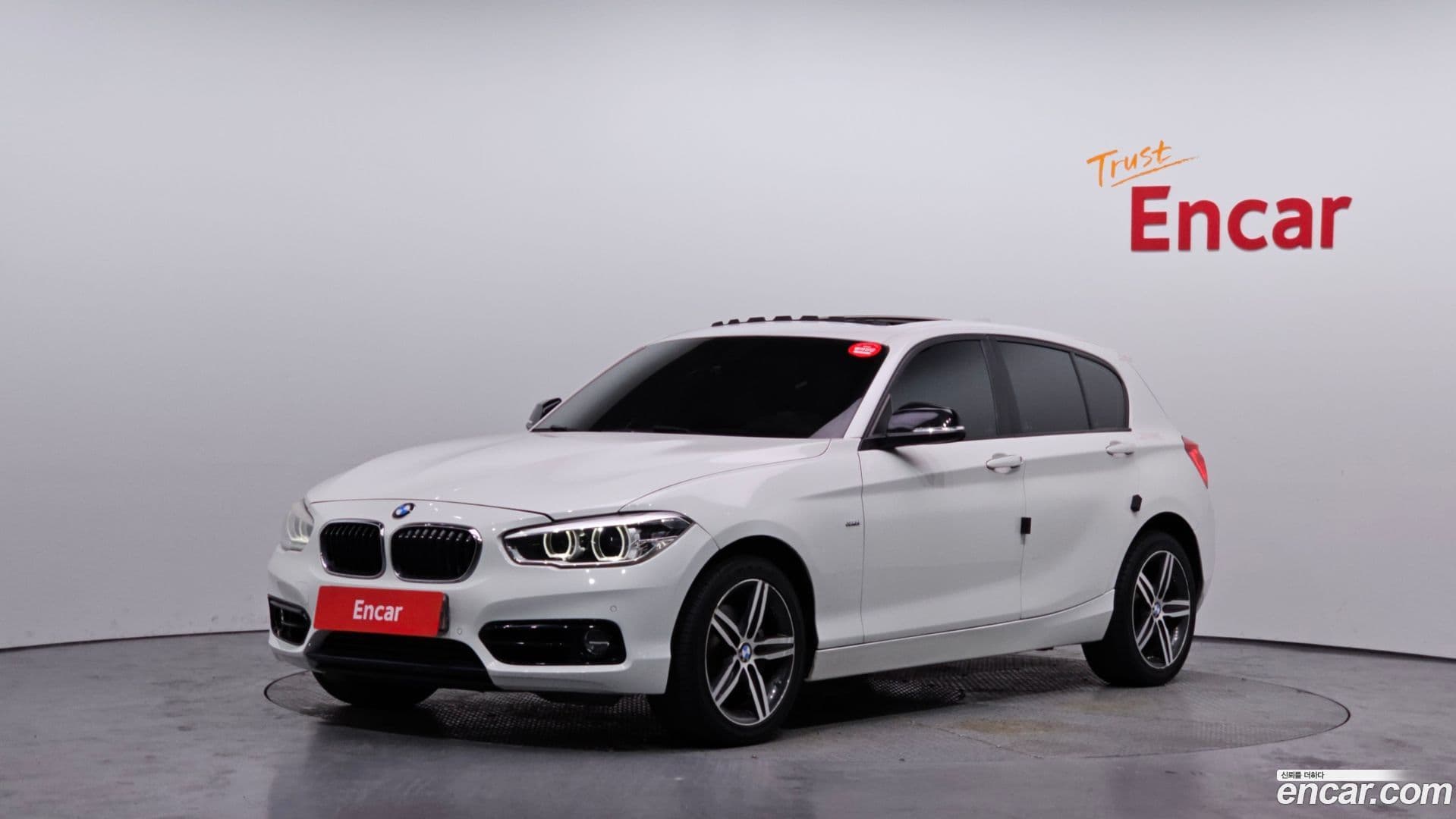 Main__Slider__Photo:1-Series BMW 2017.2-0