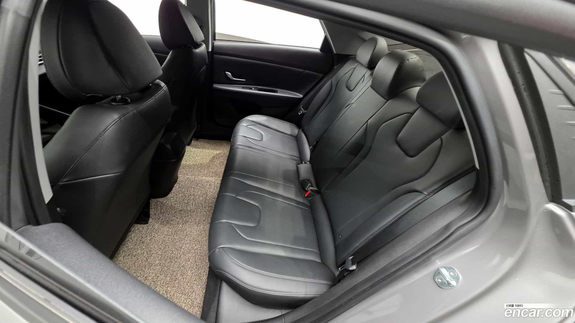 AVANTE Hyundai 2020.10-OPTION-016