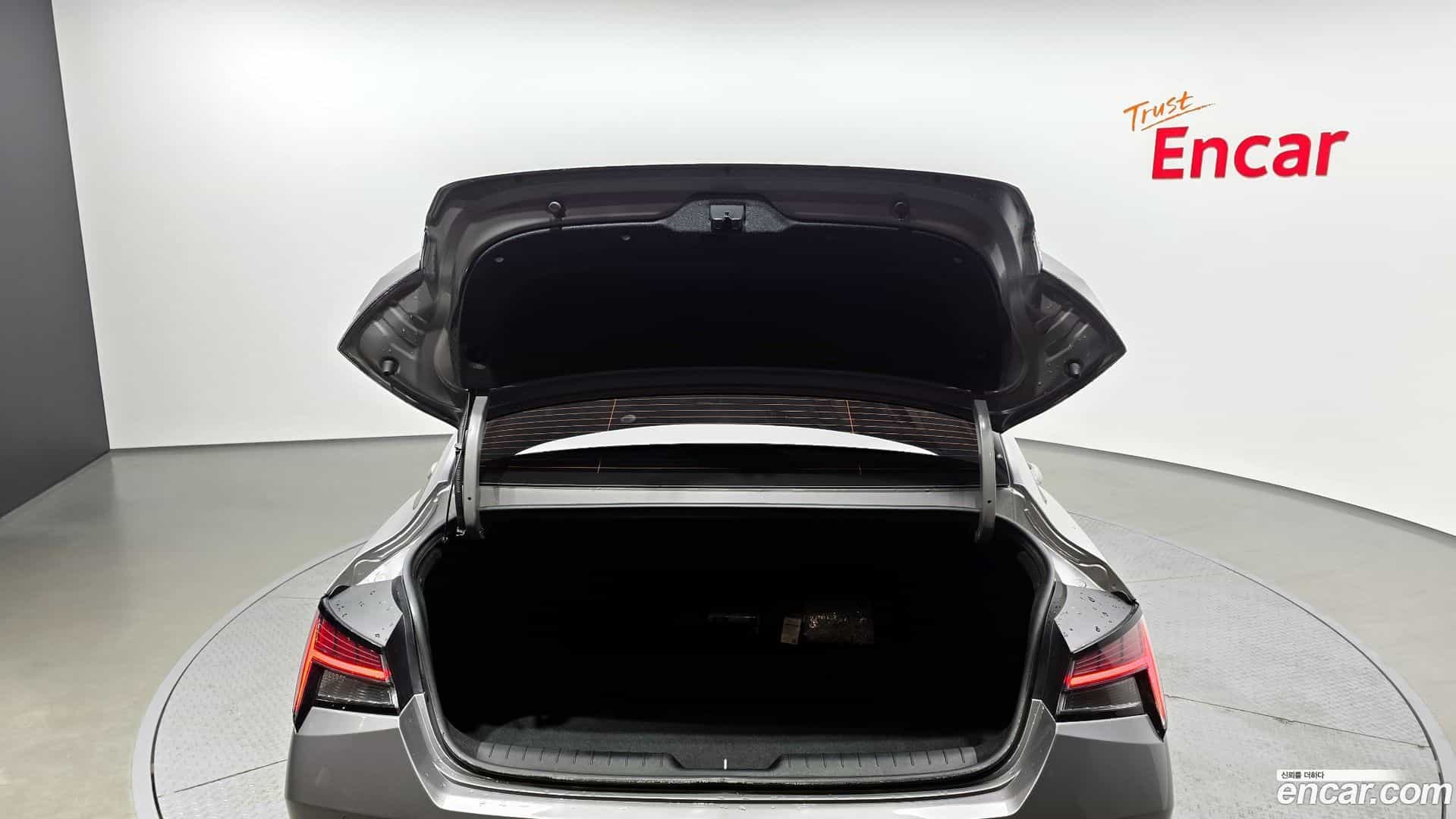 AVANTE Hyundai 2020.10-OPTION-024
