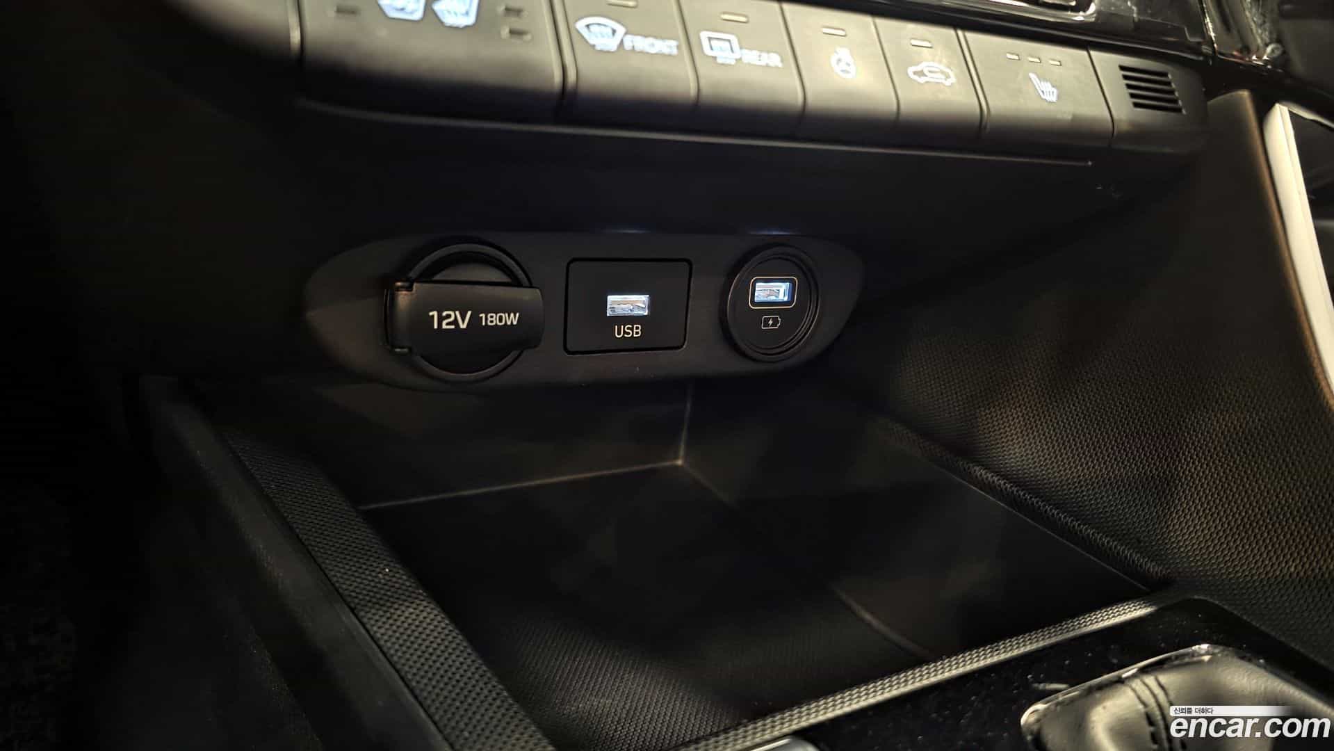 AVANTE Hyundai 2020.10-OPTION-044