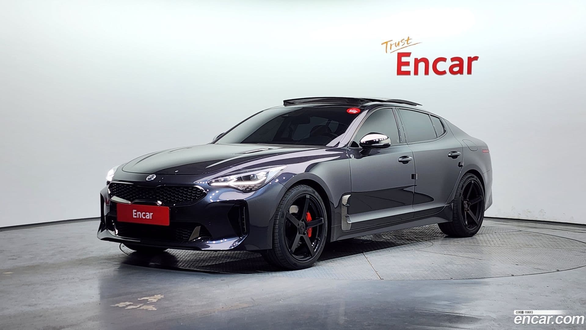 Main__Slider__Photo:Stinger Kia 2017.11-0