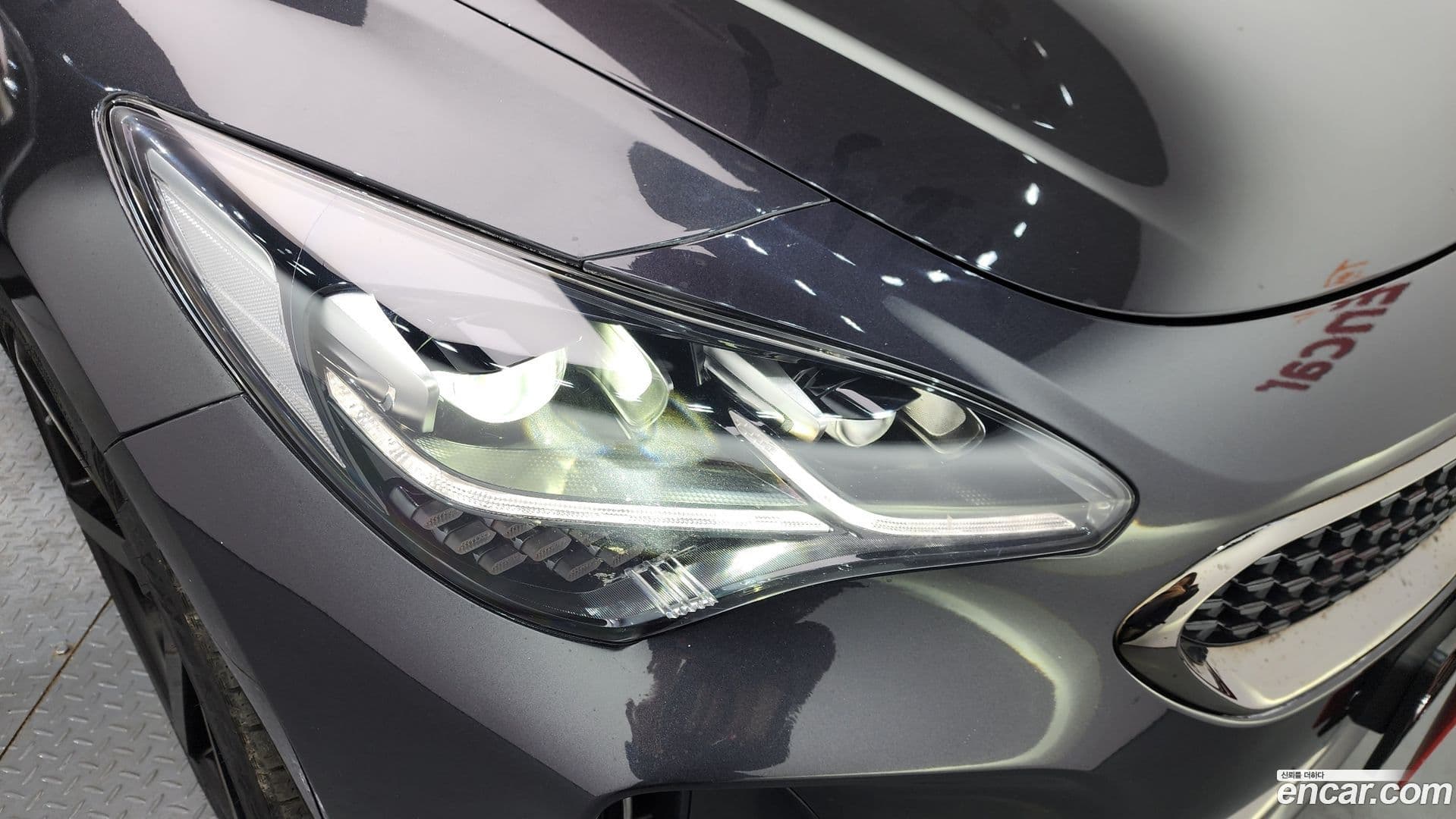 Main__Slider__Photo:Stinger Kia 2017.11-21