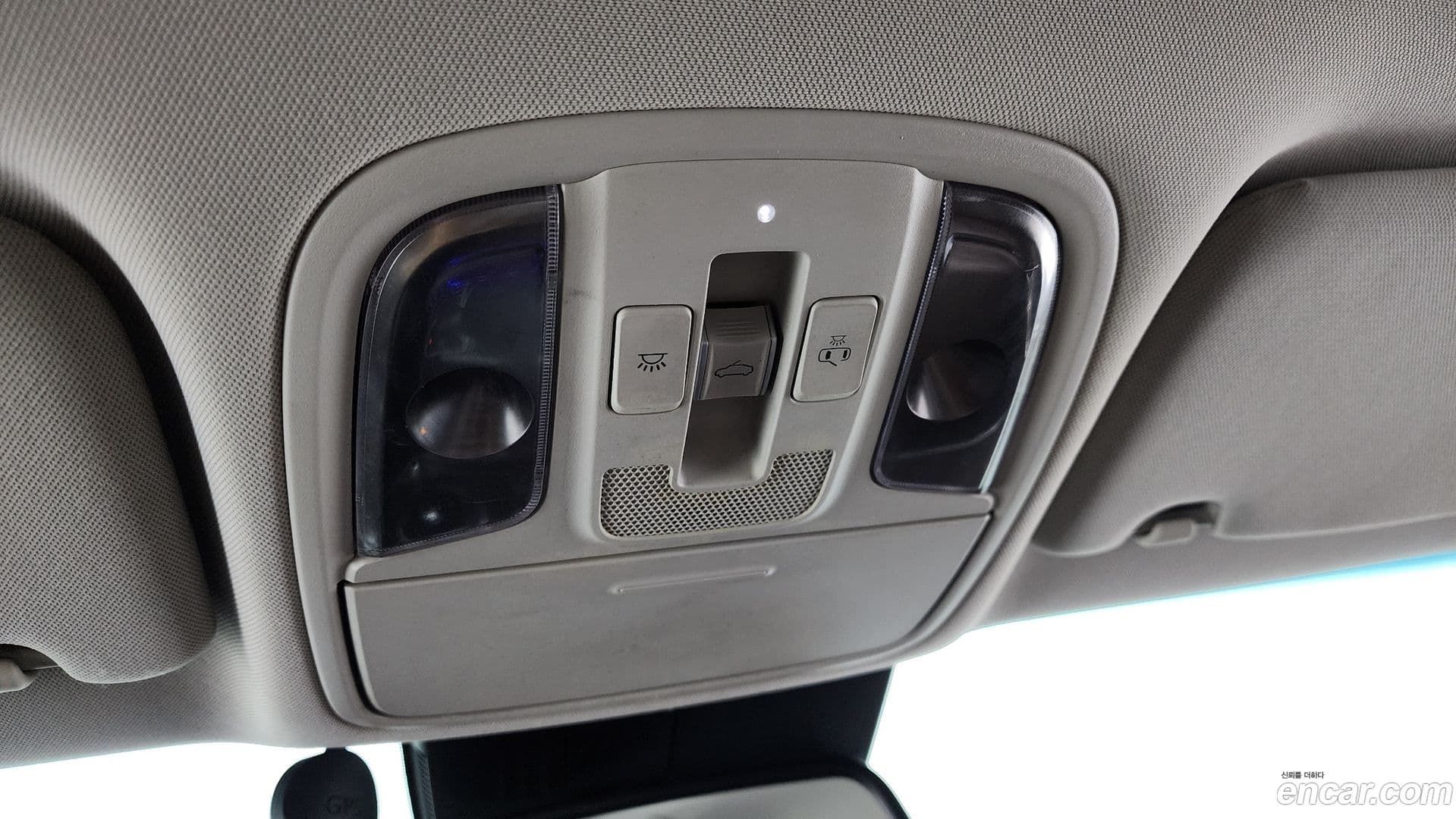 Main__Slider__Photo:Stinger Kia 2017.11-30