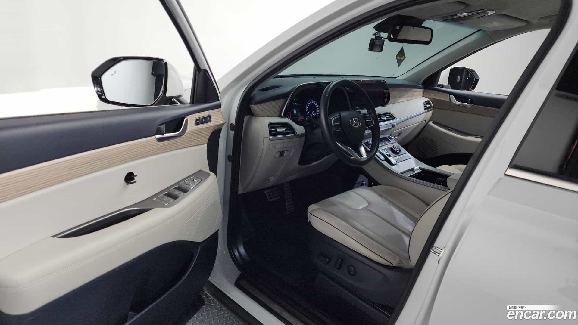 Palisade Hyundai 2022.1-INNER-010