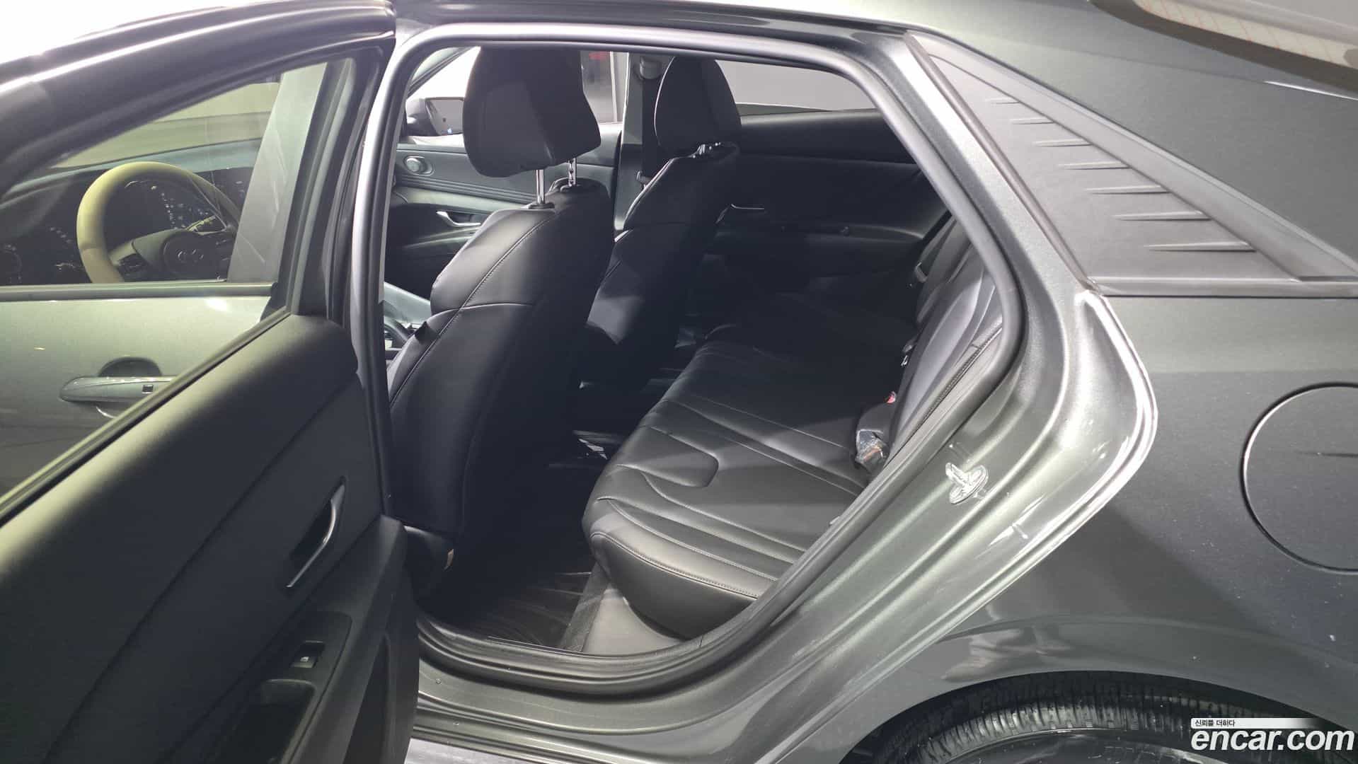 AVANTE Hyundai 2022.3-OPTION-015