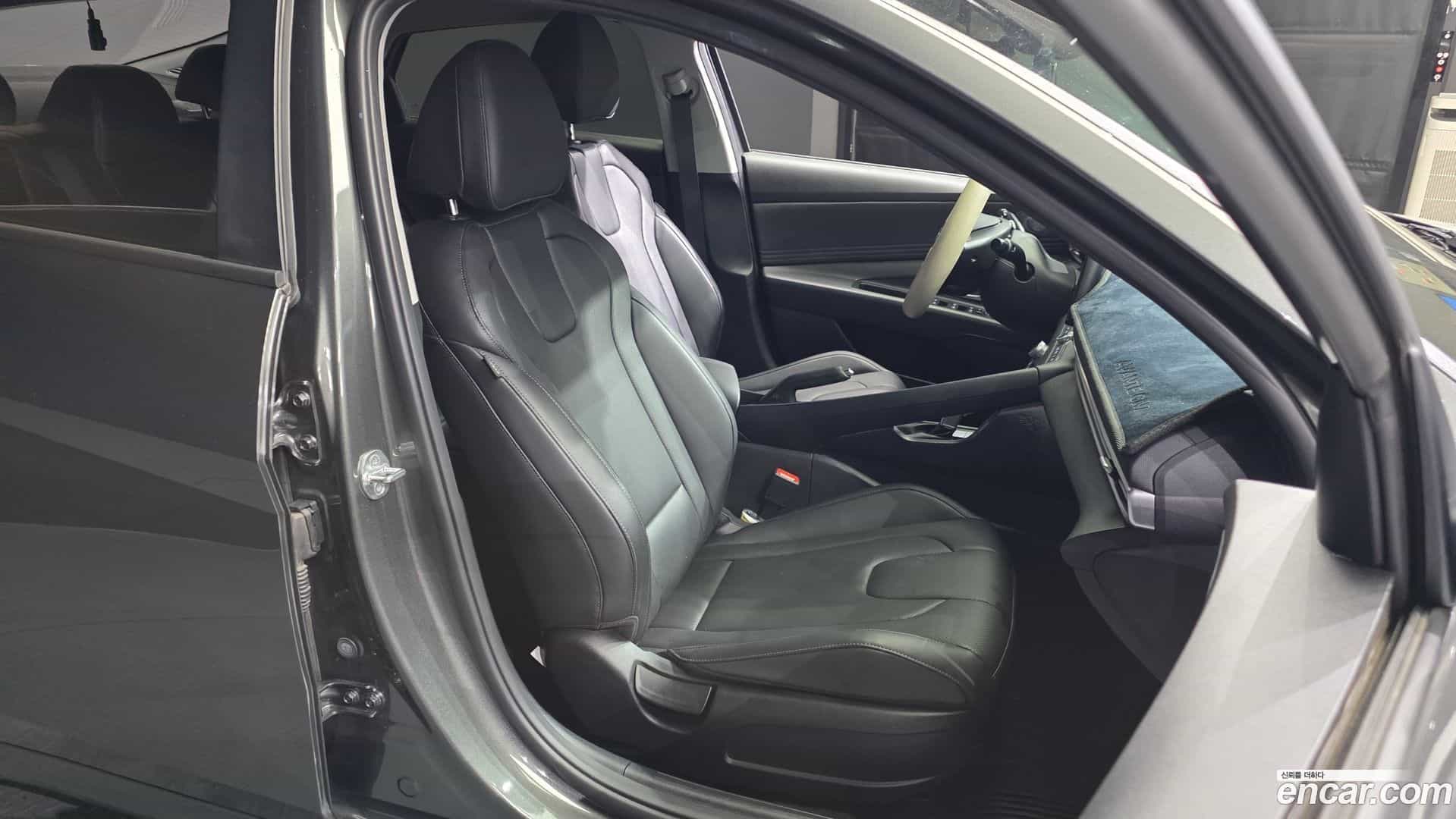 AVANTE Hyundai 2022.3-OPTION-016